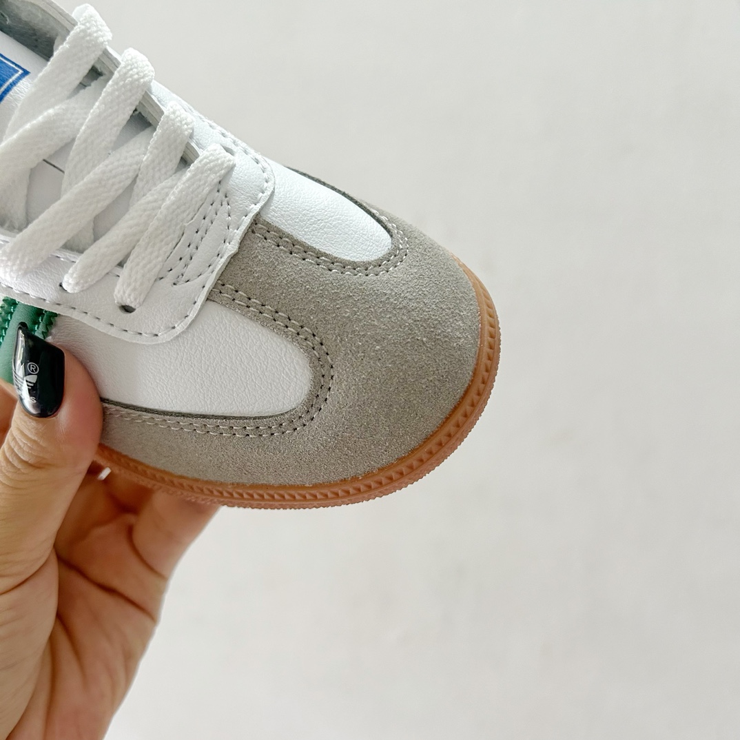 图片[5]-🔗Adidas德训儿童板鞋 尺码：24-35码 全网的爆炸款💥 被问疯的儿童德训鞋！！舒适百搭天花板❗️可盐可甜的潮流气息，看上直接打包带走！ 这双鞋请务必收下！时尚等级提升不止一点点！闭眼冲啊～-选品中心