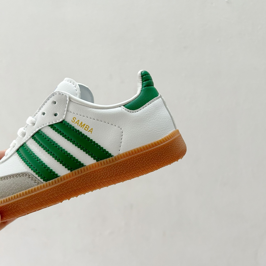 图片[8]-🔗Adidas德训儿童板鞋 尺码：24-35码 全网的爆炸款💥 被问疯的儿童德训鞋！！舒适百搭天花板❗️可盐可甜的潮流气息，看上直接打包带走！ 这双鞋请务必收下！时尚等级提升不止一点点！闭眼冲啊～-选品中心