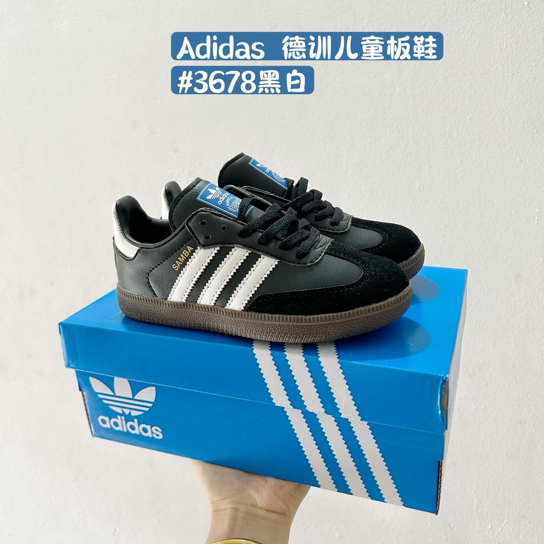 图片[6]-🚦配色合集🔻 🔗Adidas德训儿童板鞋 尺码：24-35码 全网的爆炸款💥 被问疯的儿童德训鞋！！舒适百搭天花板❗️可盐可甜的潮流气息，看上直接打包带走！ 这双鞋请务必收下！时尚等级提升不止一点点！闭眼冲啊～-选品中心