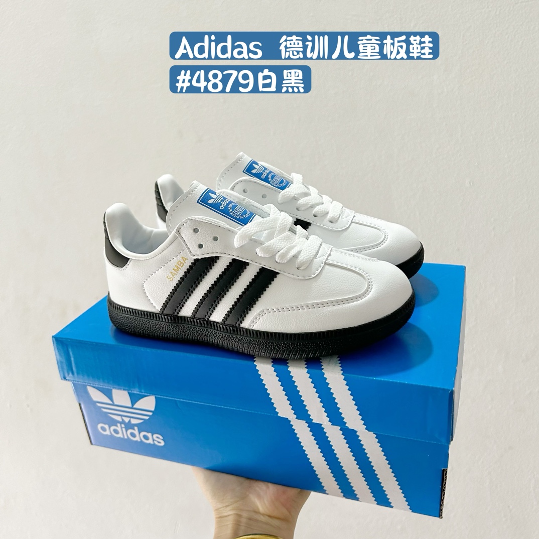 图片[3]-🚦配色合集🔻 🔗Adidas德训儿童板鞋 尺码：24-35码 全网的爆炸款💥 被问疯的儿童德训鞋！！舒适百搭天花板❗️可盐可甜的潮流气息，看上直接打包带走！ 这双鞋请务必收下！时尚等级提升不止一点点！闭眼冲啊～-选品中心