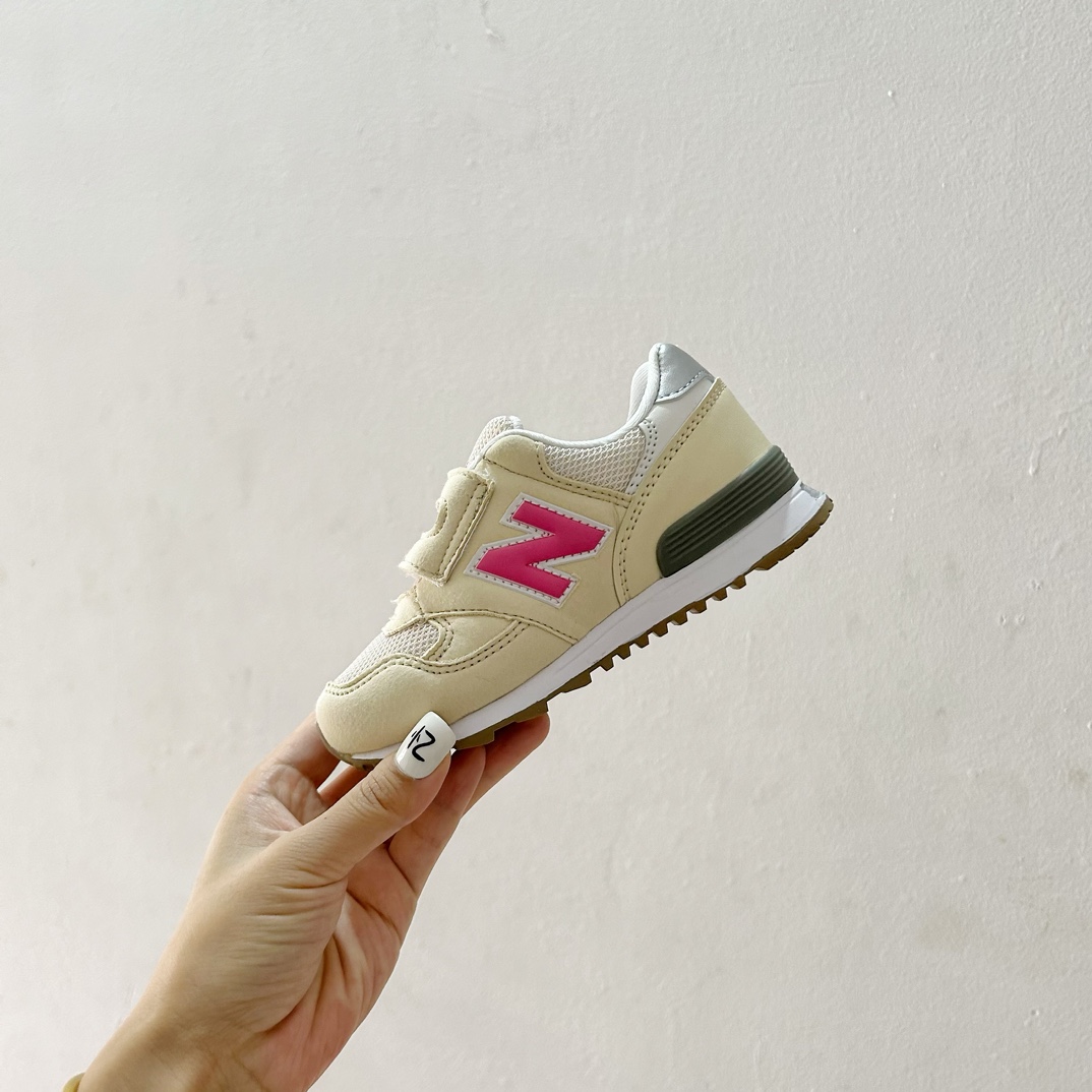 图片[4]-NB313魔术贴儿童运动鞋24-37码 🎉 这款NB313魔术贴儿童运动鞋专为小小探险家设计！柔软舒适的鞋面fabric️，让孩子的小脚丫享受全天候的呵护。-选品中心