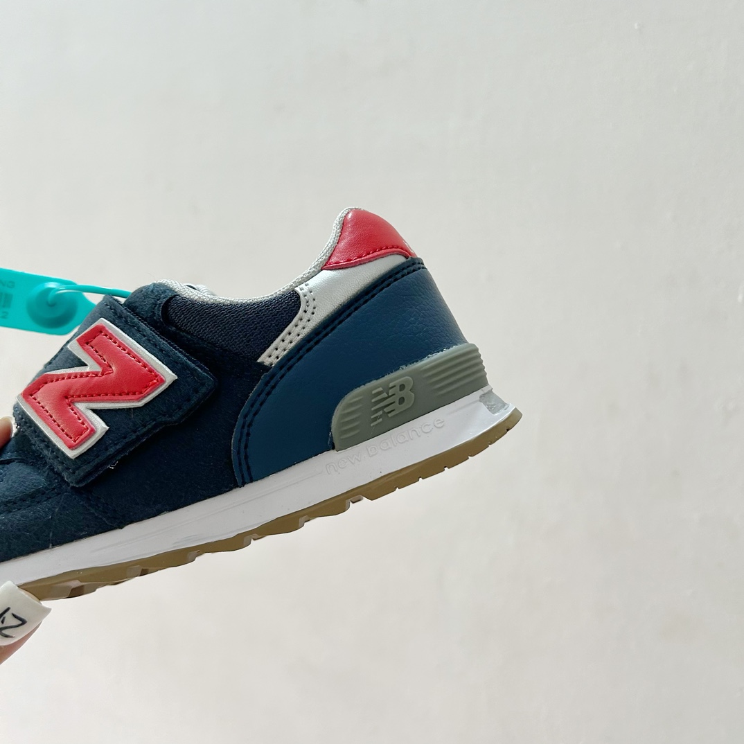 图片[8]-NB313魔术贴儿童运动鞋24-37码 🎉 这款NB313魔术贴儿童运动鞋专为小小探险家设计！柔软舒适的鞋面fabric️，让孩子的小脚丫享受全天候的呵护。-选品中心