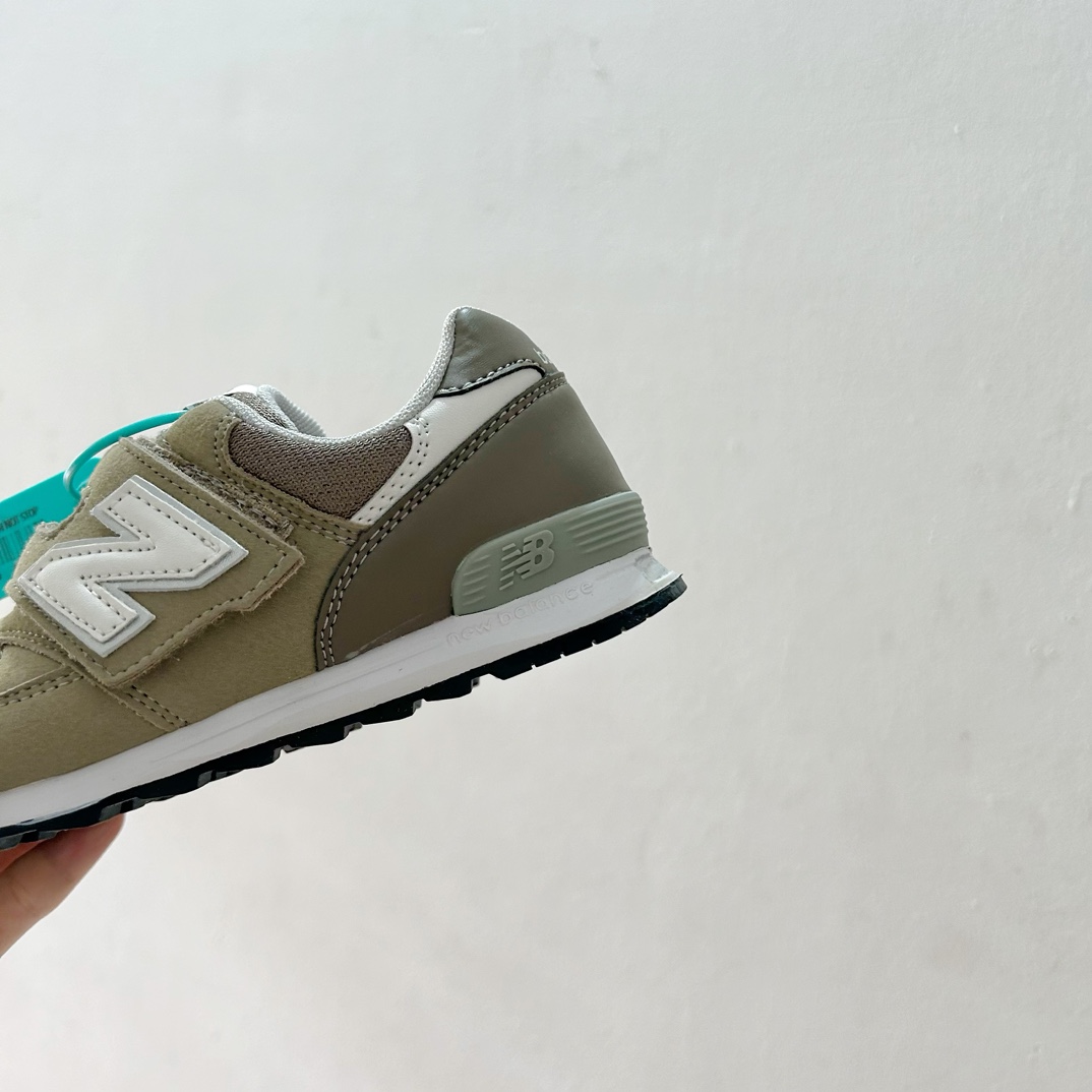 图片[8]-NB313魔术贴儿童运动鞋24-37码 🎉 这款NB313魔术贴儿童运动鞋专为小小探险家设计！柔软舒适的鞋面fabric️，让孩子的小脚丫享受全天候的呵护。-选品中心