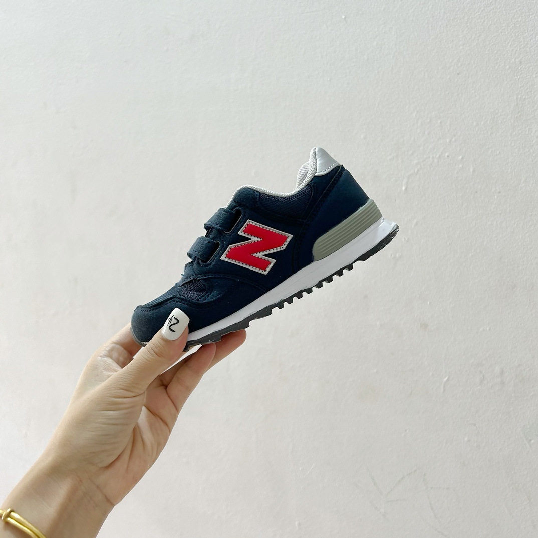 图片[4]-NB313魔术贴儿童运动鞋24-37码 🎉 这款NB313魔术贴儿童运动鞋专为小小探险家设计！柔软舒适的鞋面fabric️，让孩子的小脚丫享受全天候的呵护。-选品中心