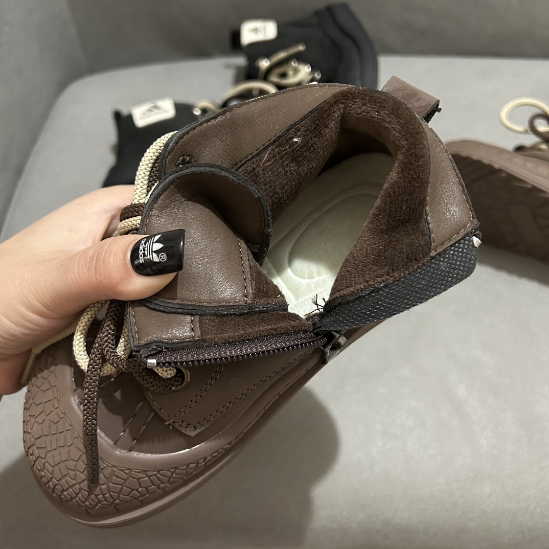 图片[7]-AD皮面拉链款靴子26-37码 🌟Adidas作为运动时尚界的领军者，这款高邦靴子，鞋面采用柔软舒适的材质，既保暖又透气，让孩子的每一步都自在如风。🍃-选品中心