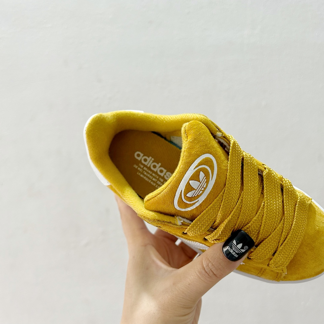 图片[7]-🔗 Adidas学院风儿童面包鞋 尺码：28-37码 👟🎓【超萌穿搭让孩子成为街头时尚小潮童！ 👶 🌈 这款鞋子采用了舒适的材料，确保孩子每一步都轻松自在。鞋底的设计既防滑又耐磨，为孩子们提供稳固的支持。而它独特的面包鞋设计，不仅造型可爱，还能激发孩子们的想象力。🎨 🌟 另外，这款鞋子的颜色选择多样，可以轻松搭配各种服装，无论是休闲装还是运动服，都能展现出不同的风采。快来挑选一双你喜欢的颜色，给孩子的脚丫子一个温暖的家吧！🏠-选品中心