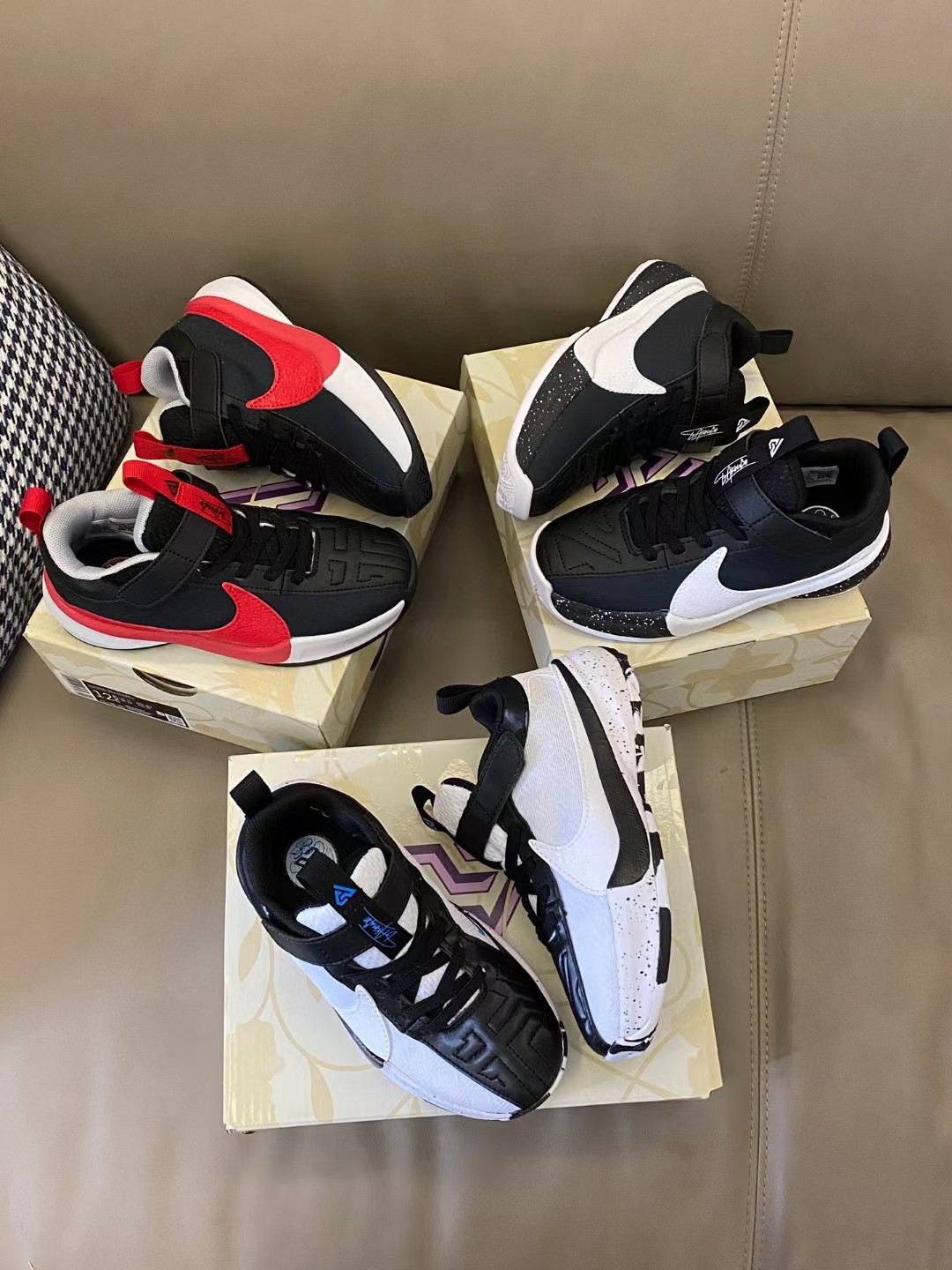 图片[2]-原图直出🌟 NK 字母哥5代儿童篮球鞋采用魔术贴设计，穿脱方便✌🏻优质皮料拼接，质感满满💯耐磨防滑大底，脚感超赞👍🏻大LOGO醒目又帅气😎-选品中心