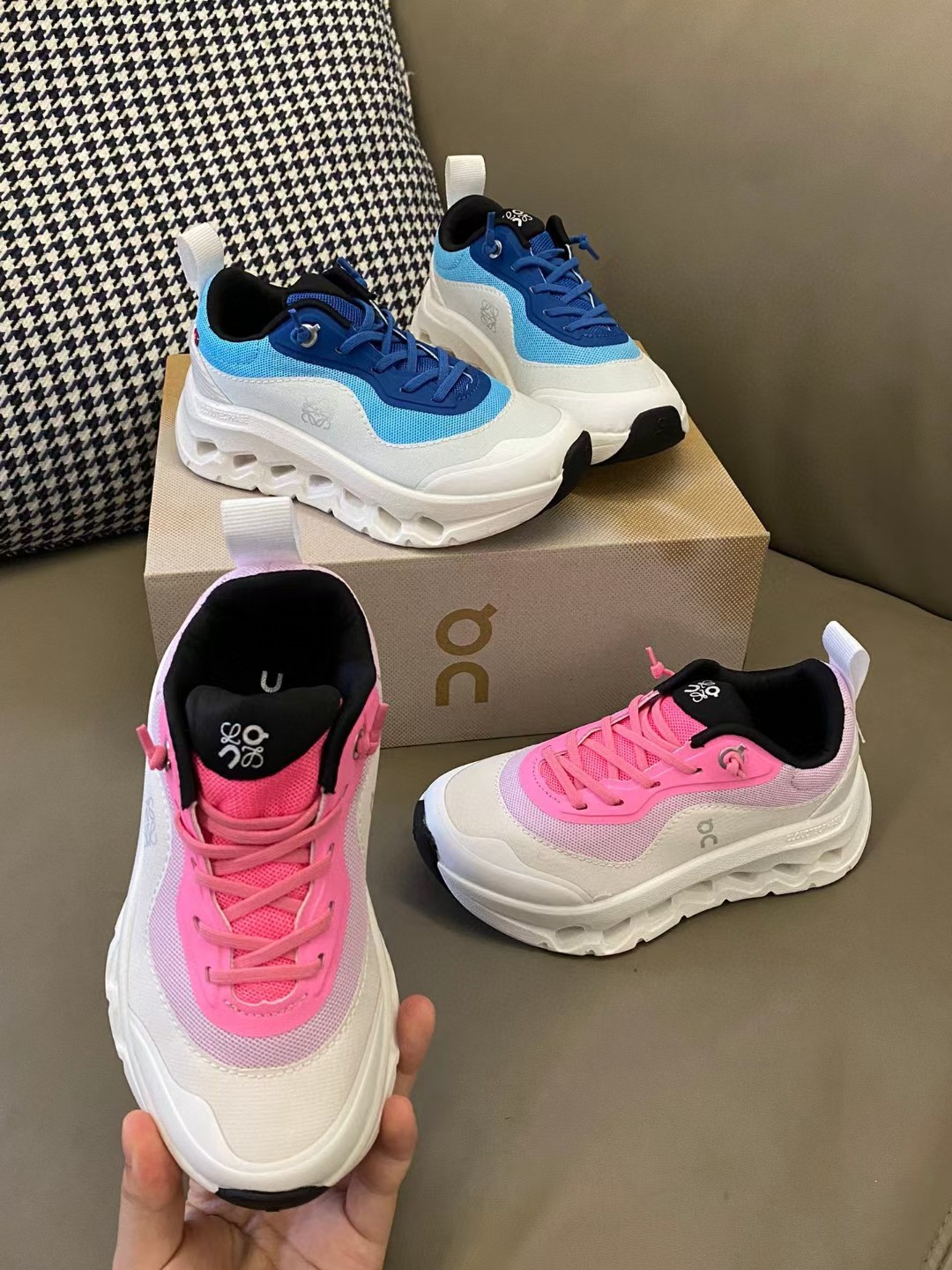 原图直出⭐️尺码：28-37 鞋面采用高性能网眼布和编织物组成的多层鞋面，透气又舒适🌬️ 松紧带设计穿脱方便✔️再也不用担心系鞋带啦🙌鞋底轻盈又高回弹力🤩脚感很舒服😌-选品中心