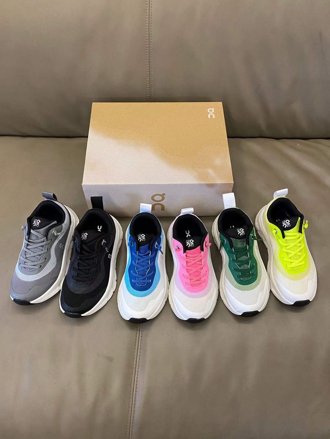 图片[4]-原图直出⭐️尺码：28-37 鞋面采用高性能网眼布和编织物组成的多层鞋面，透气又舒适🌬️ 松紧带设计穿脱方便✔️再也不用担心系鞋带啦🙌鞋底轻盈又高回弹力🤩脚感很舒服😌-选品中心