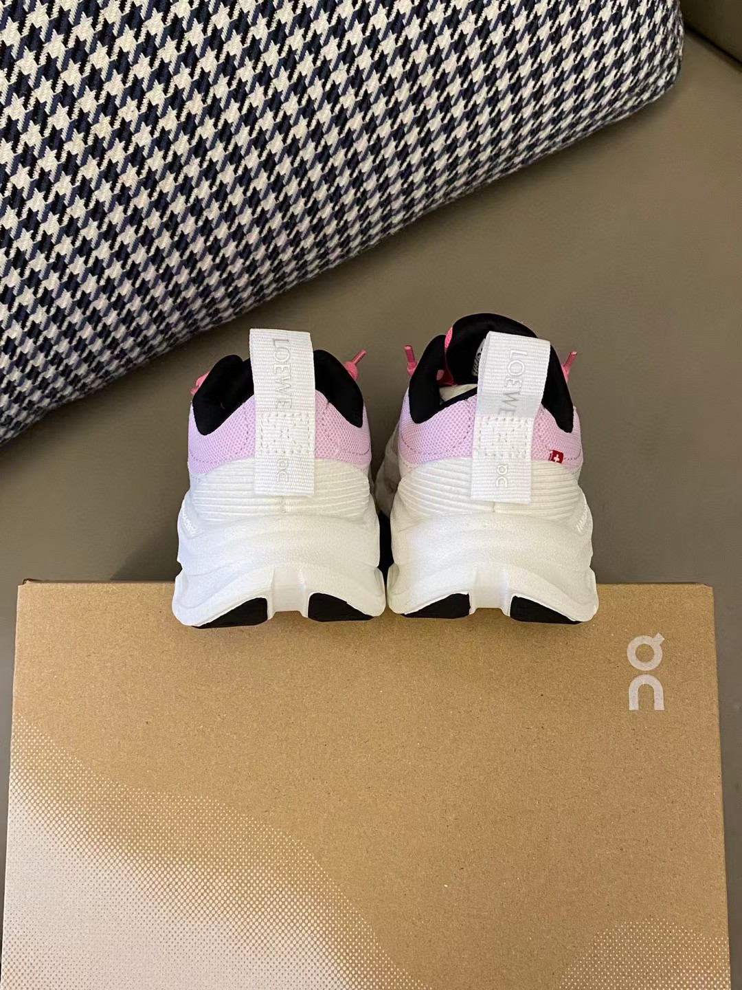 图片[7]-原图直出⭐️尺码：28-37 鞋面采用高性能网眼布和编织物组成的多层鞋面，透气又舒适🌬️ 松紧带设计穿脱方便✔️再也不用担心系鞋带啦🙌鞋底轻盈又高回弹力🤩脚感很舒服😌-选品中心