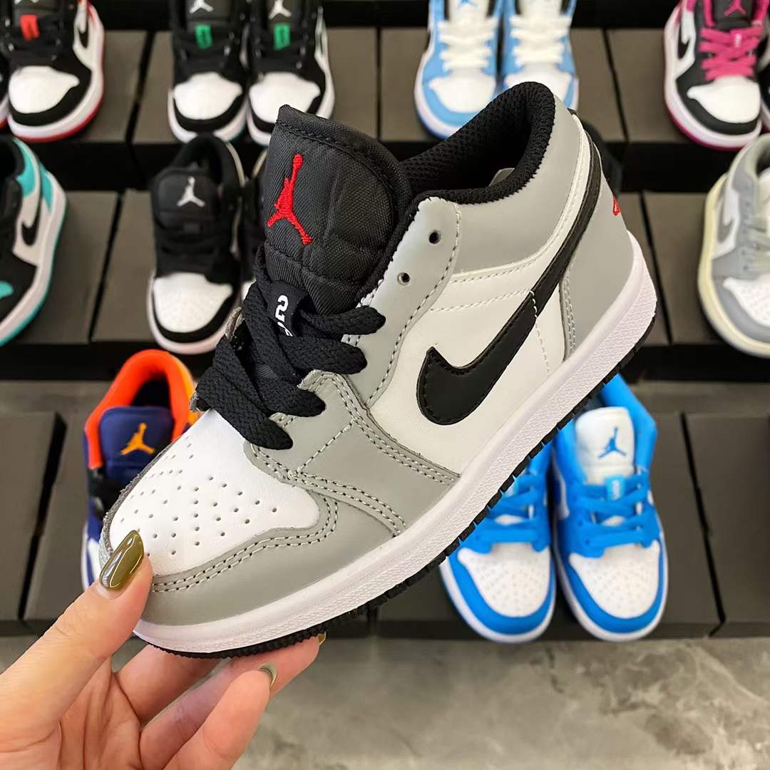 】¡Foto original directa!! TALLA:24-37 ¡Zapatillas de baloncesto para niños AJ1 retro súper populares! En cuanto al aspe…
