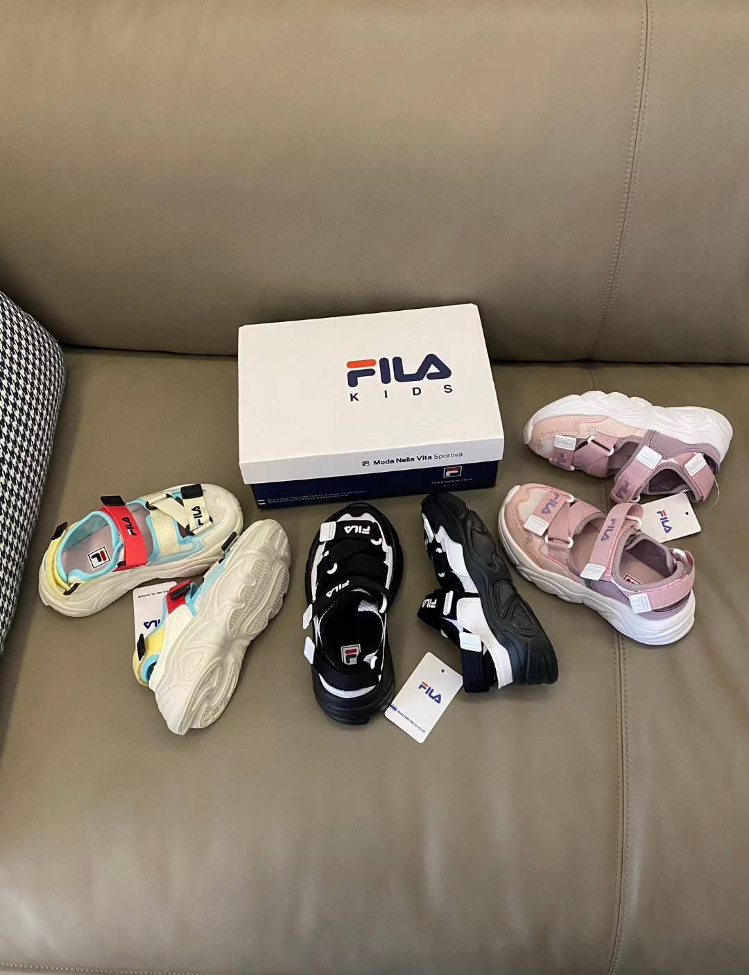 图片[5]-原图直出🌟 夏天你能不拥有一双沙滩🏖️鞋吗‼️斐L火星包头魔术贴沙滩凉鞋，采用了包头设计🤩结合魔术贴闭合方式😍既保证了鞋子的便捷穿脱✅又增添了时尚感🥳-选品中心