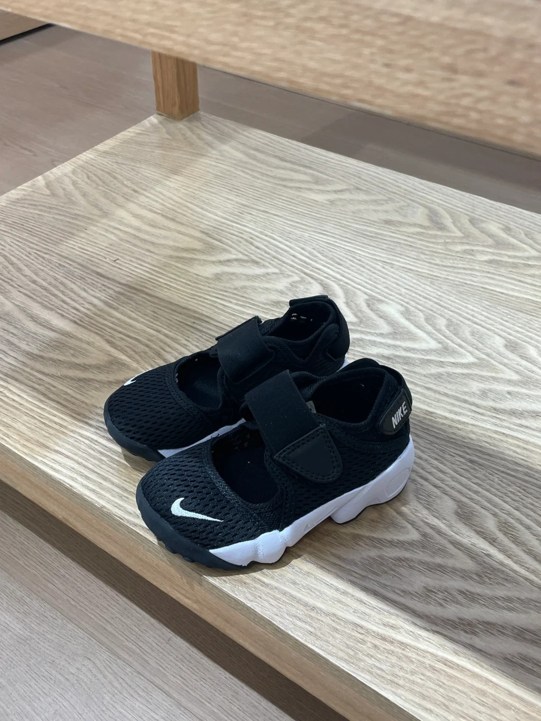 图片[7]-NK新款忍者网面儿童透气凉鞋 尺码：24-37码 超萌的忍者款式🔥 网面镂空设计，透气又舒适☁️ 魔术贴设计，穿脱方便✌🏻 橡胶耐磨防滑大底，脚感不言而喻✔️ 时髦又洋气✨-选品中心