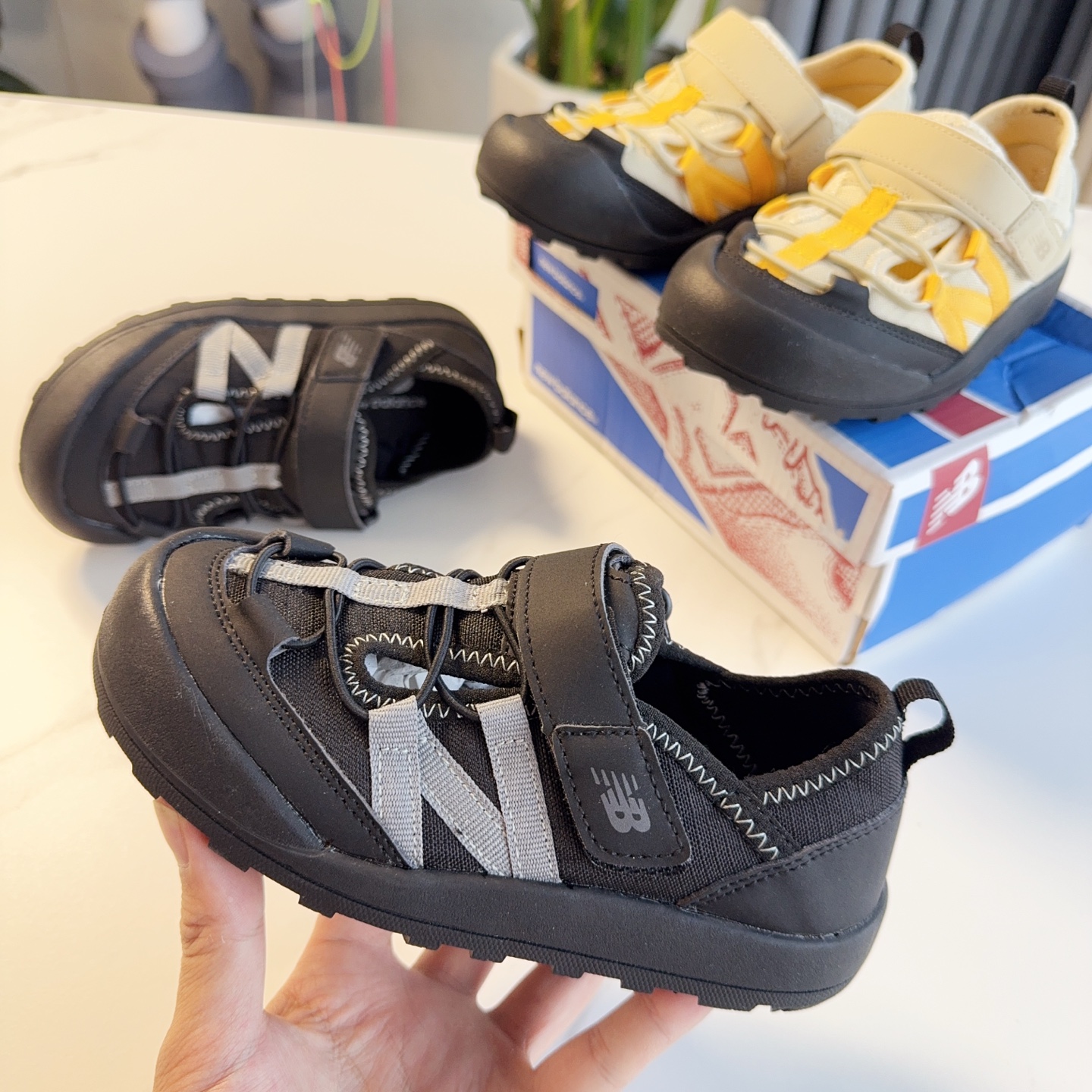 图片[7]-原图直出🌟 新款超火大家都在抢🔥多巴胺配色超好看哒❗️镂空设计干爽透气🌬️魔术贴方便宝贝穿脱🪄鞋头包头设计再也不用但是伤到脚趾啦🤣抓紧拿下👇👇-选品中心