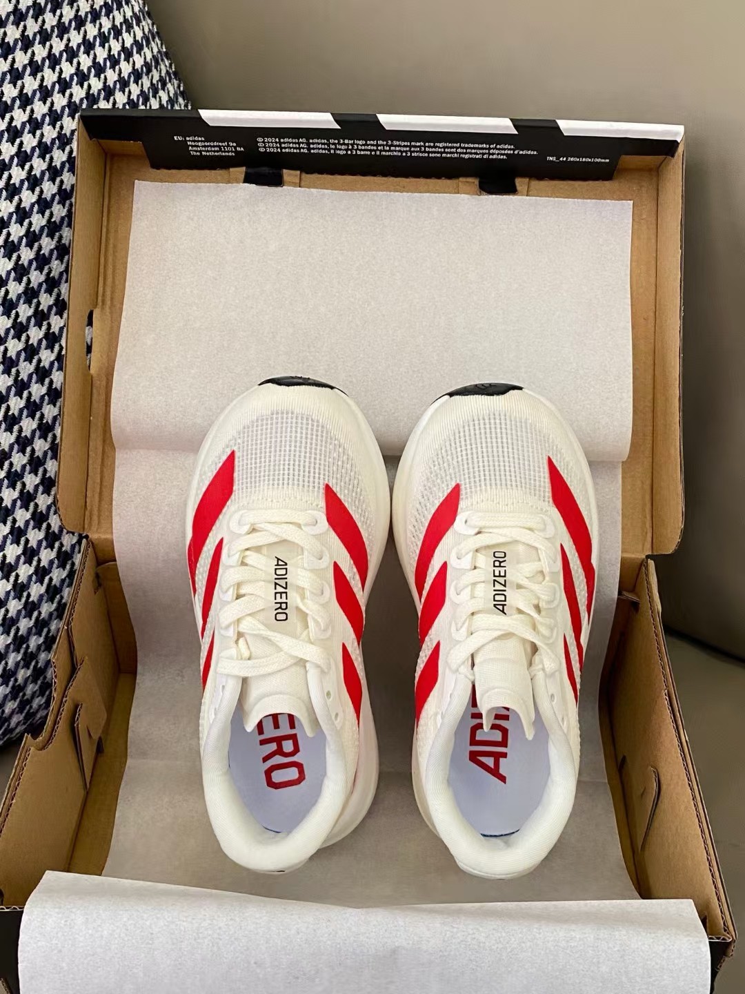 图片[7]-原图直出🌟 近期热门 澎湃脚感 福利一波🔥鞋面采用透气网面示人，不闷脚💨上脚超酷🆒穿这款鞋去跑步吧 很加分哦😇-选品中心