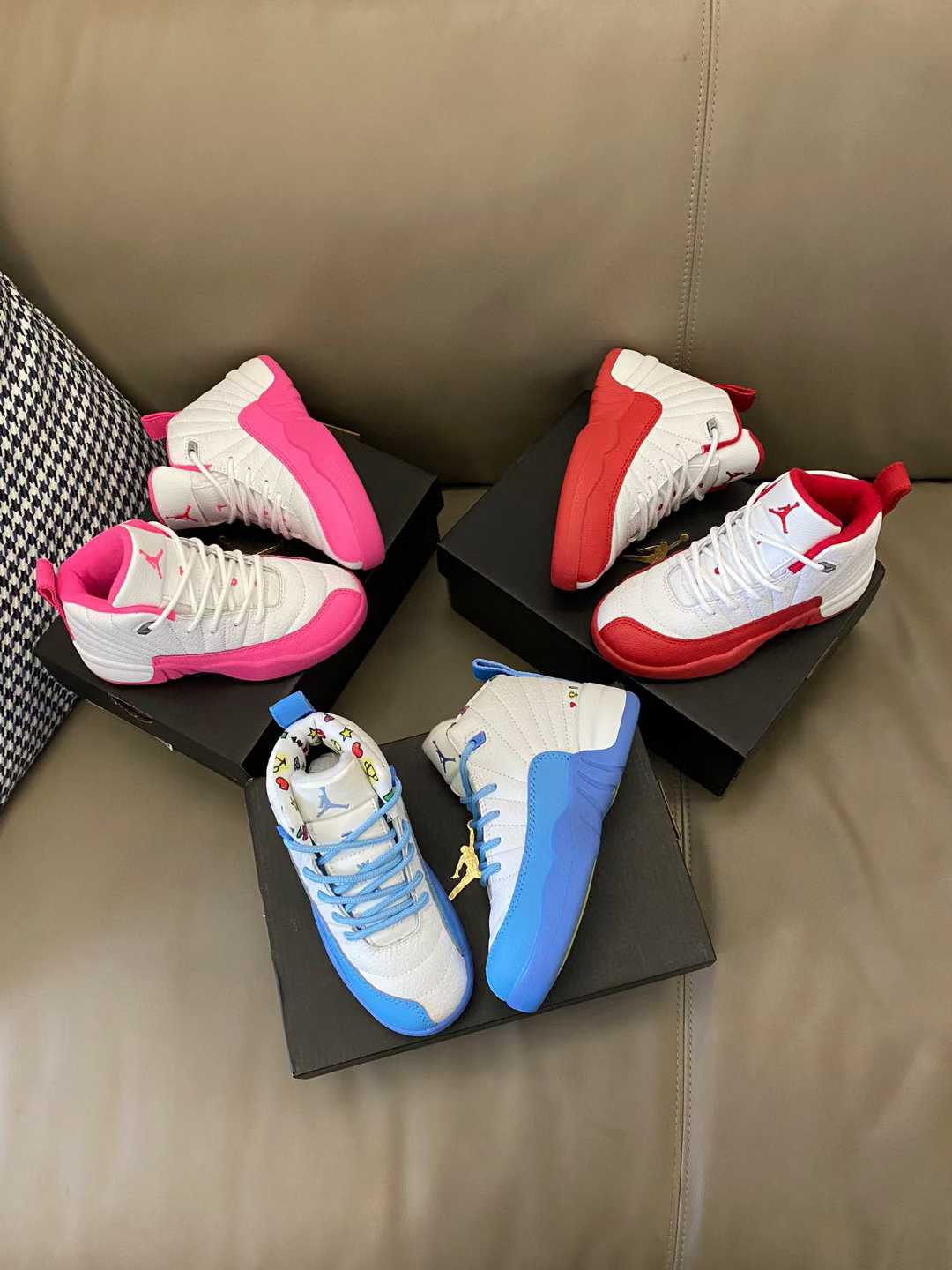 图片[2]-原图直出🌟 采用优质牛皮材质，质感🈵🈵鞋面放射性缝制工艺😻穿起来超显腿长，无论怎么搭配都时尚感爆棚💥潮童必买鞋款-选品中心