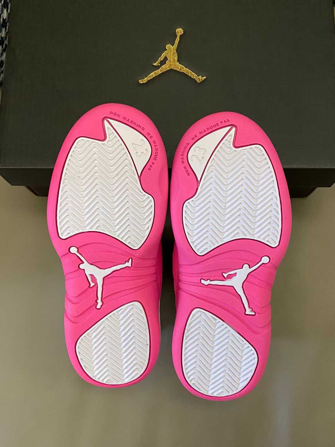 图片[8]-原图直出🌟 采用优质牛皮材质，质感🈵🈵鞋面放射性缝制工艺😻穿起来超显腿长，无论怎么搭配都时尚感爆棚💥潮童必买鞋款-选品中心