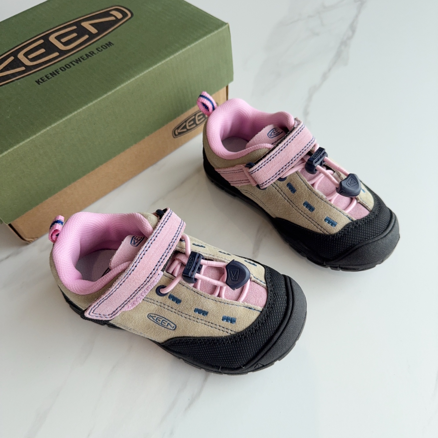 尺码：24-37 ✨ 魔法一贴，轻松出发🛫 魔术贴+松紧扣设计，3秒穿脱超省心🥳 胖脚丫、瘦脚丫都能稳稳包裹，跑跳不晃不掉😜让宝贝学会独立穿鞋👟自信迈出每一步-选品中心