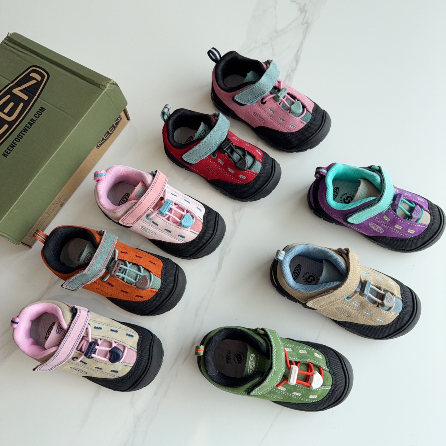 图片[8]-een我们真的很用心！鞋身全部采用翻毛皮真皮，具有不错的防水性，雨天出门不用愁。 每一处细节，我们都有在用心做。拒绝一眼假！ 搭配欧仕莱的鞋垫吸汗防臭效果好KN006 车轮撞的橡胶防滑大底，耐摩擦防滑更安全。真的是每个户外爱好者的心头爱了。登山徒步，滑雪都不在话下。快快安排起来！-选品中心