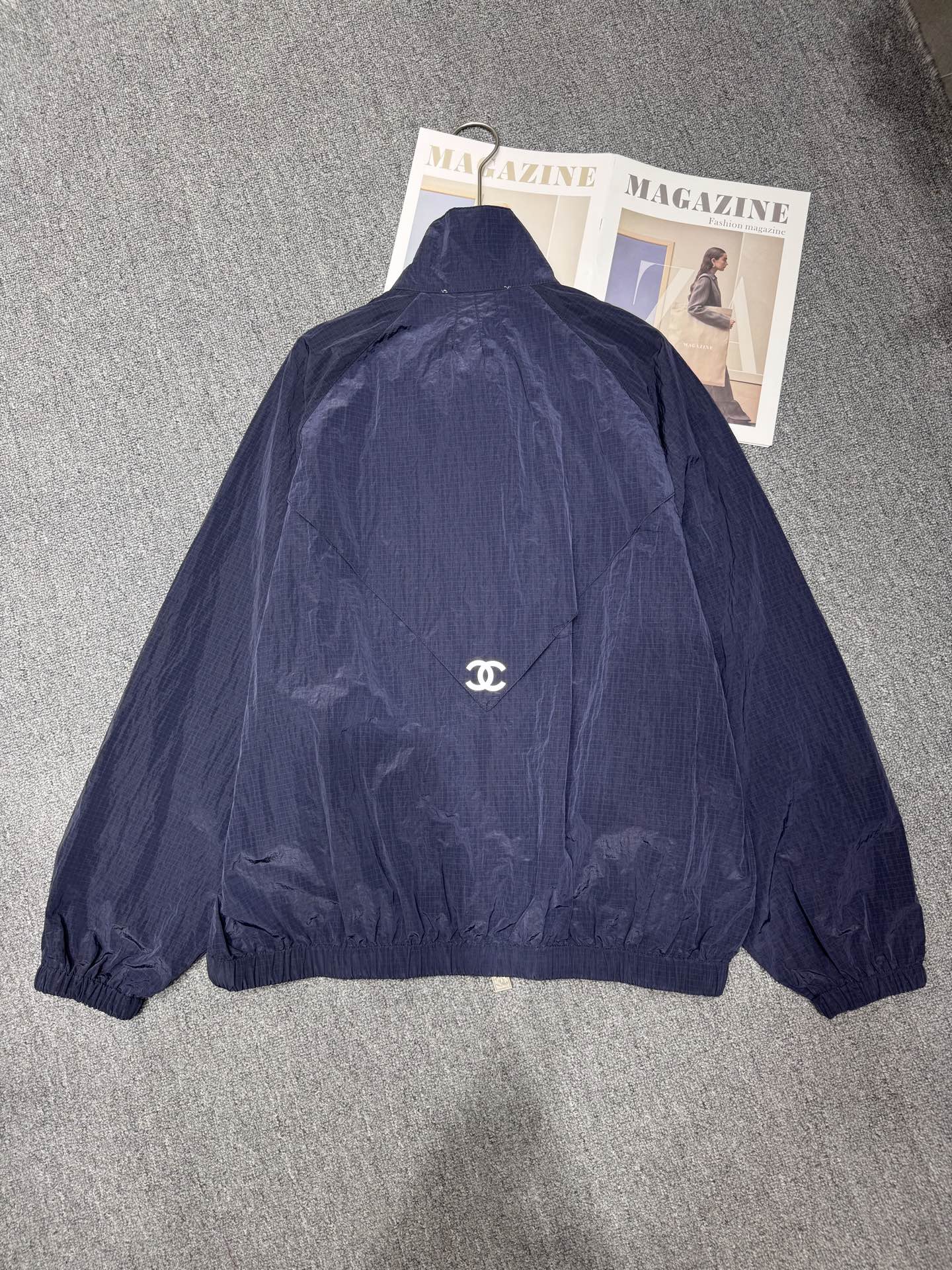 Vintage Inspired Windbreaker Jacket - Stylish, Lightweight & Versatile - S, M, L 5 i1744123336943 2451 0 3