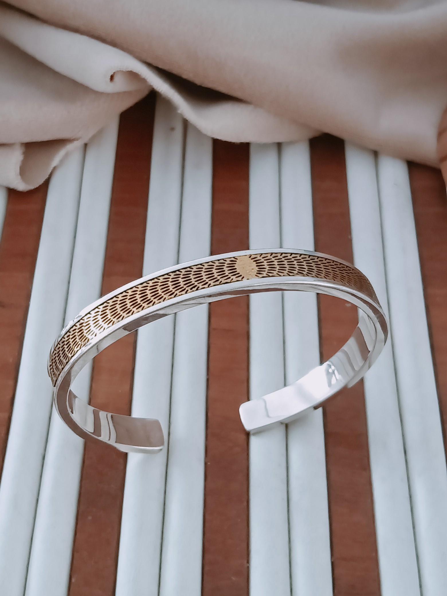 NO:101951,Gold-edged Takahashi Feather Bracelet, Hot-selling Open Bracelet, Weighing 26.1g, Takahashi Bracelet, Bracelet19860909金边高桥羽毛手镯,热卖款开口镯子,重26.1克,高桥手镯,bracelet,Jewelry