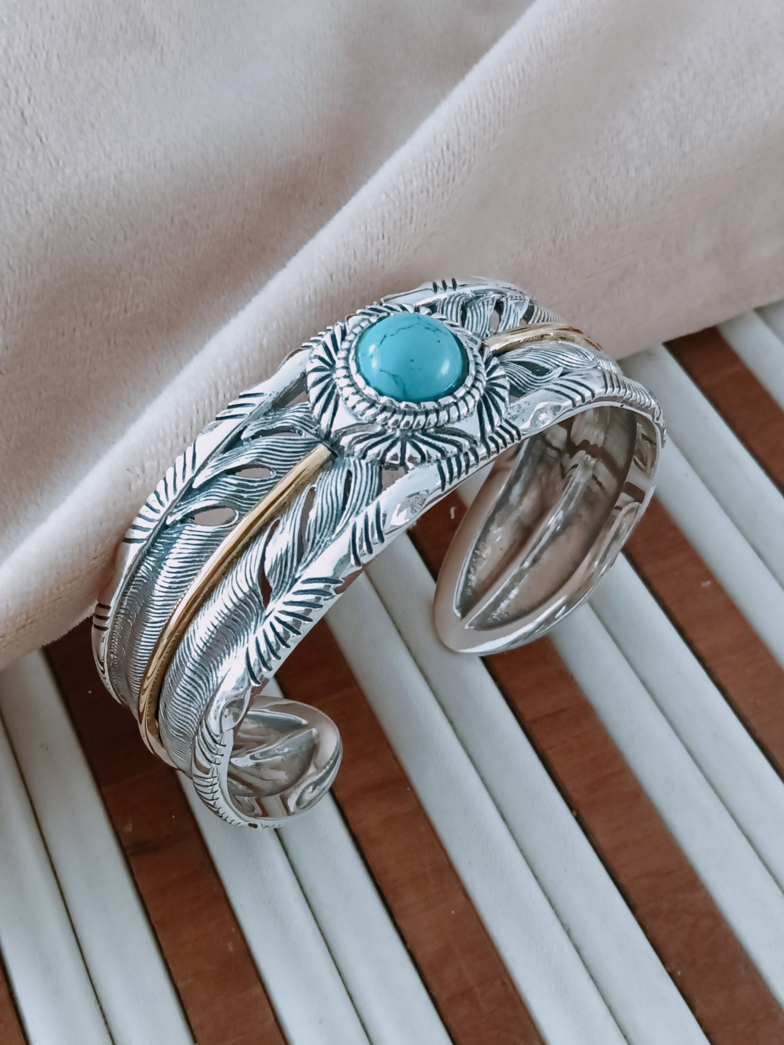 NO:101936,Takahashi blue turquoise gold-edged bracelet, ultra-wide domineering, 20mm wide, weighing 58.9 grams, Takahashi bracelet, bracelet19860909高桥蓝松石金边纹理手镯,超宽霸气,宽20mm,重58.9克,高桥手镯,bracelet,Jewelry