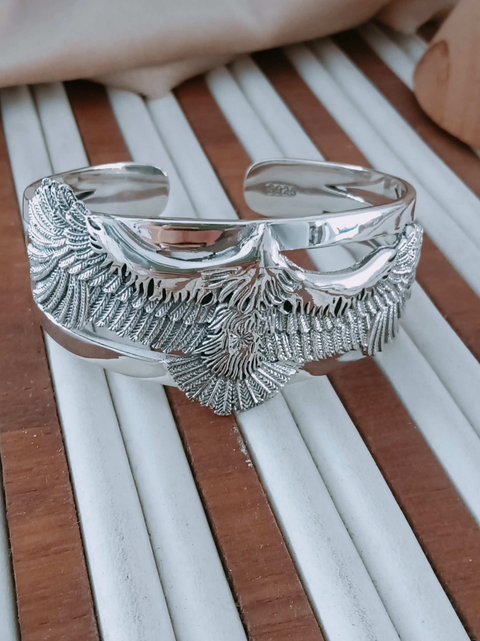 NO:101940,Takahashi silver 925 sterling silver, big eagle bracelet, width 30mm and weight 60 grams, adjustable opening, Takahashi bracelet, bracelet, pure silver19860909高桥银色925纯银,大鹰手镯,宽30mm重60克,开口可调节,高桥手镯,bracelet,pure silver,Jewelry