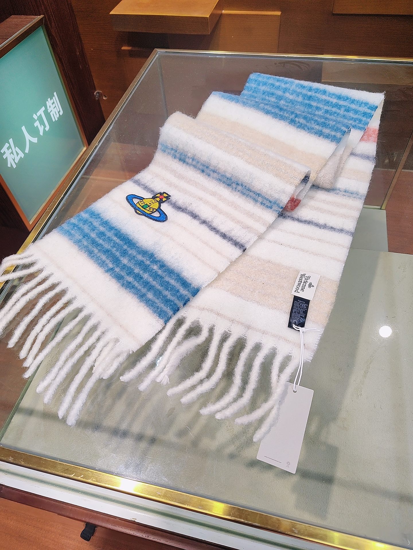 𝐕𝐢𝐯𝐢𝐞𝐧𝐧𝐞 𝐖𝐞𝐬𝐭𝐰𝐨𝐨𝐝🪐✨经典大土星马海毛围巾 vivienne westwood西太后土星