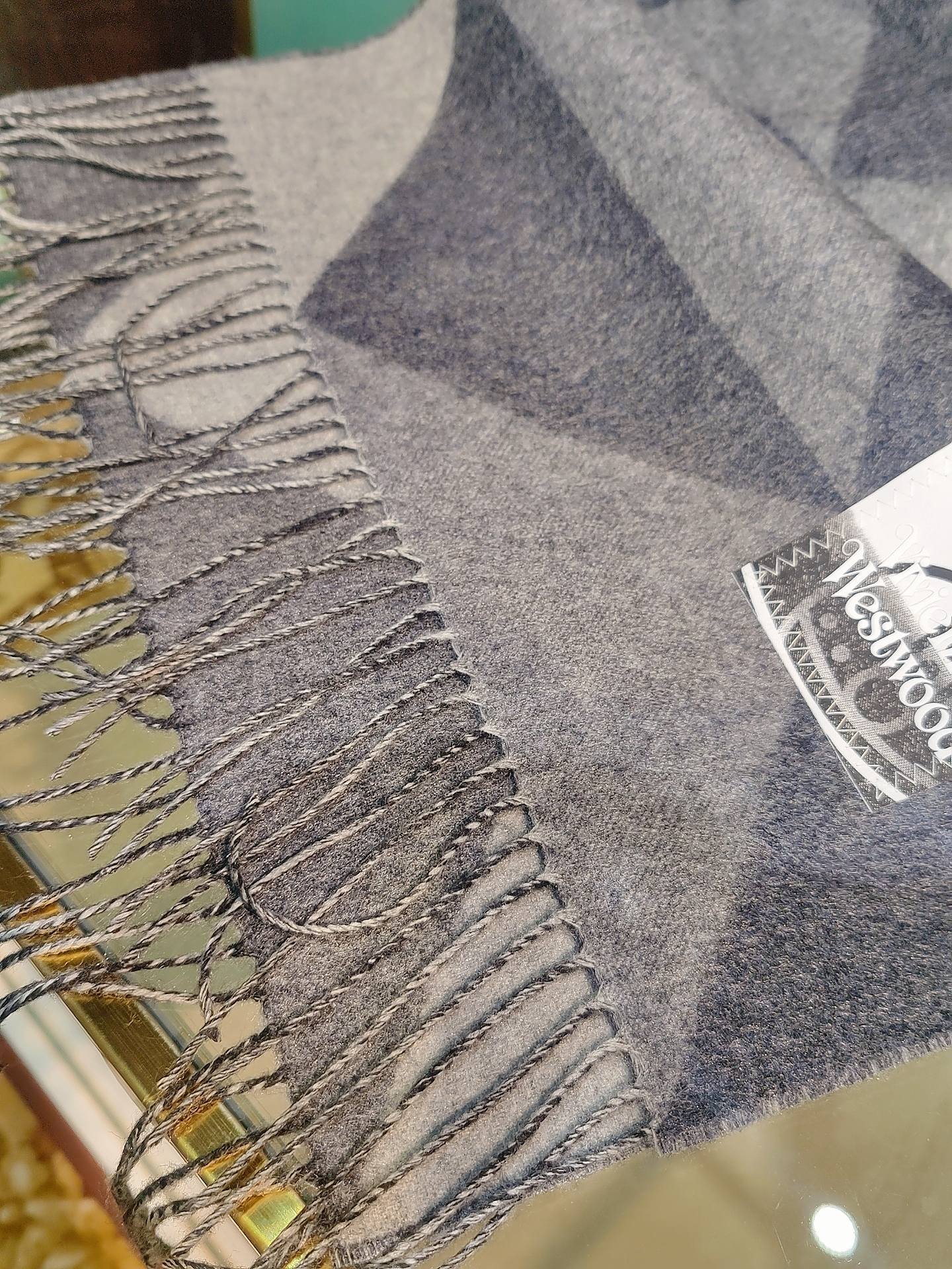 西太后羊毛菱格拼色英伦风流苏围巾/披肩，秋冬杀手锏，一眼爱上💞💞💞降温必备神器，超显脸小，秋冬氛围感拿捏