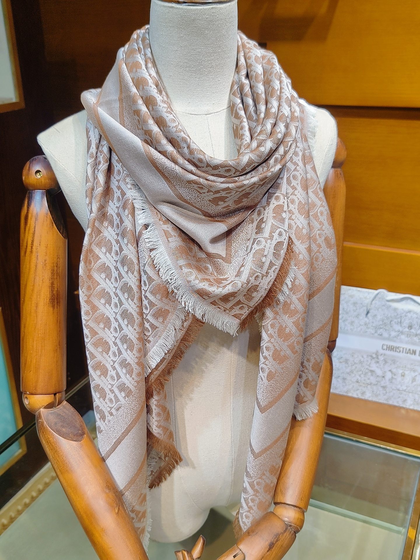 新✨✨😘👍Do最最新的专柜主打款【Do标志条形图案140】 💟 度假及日常都非常好搭配的款😍订单私流 】