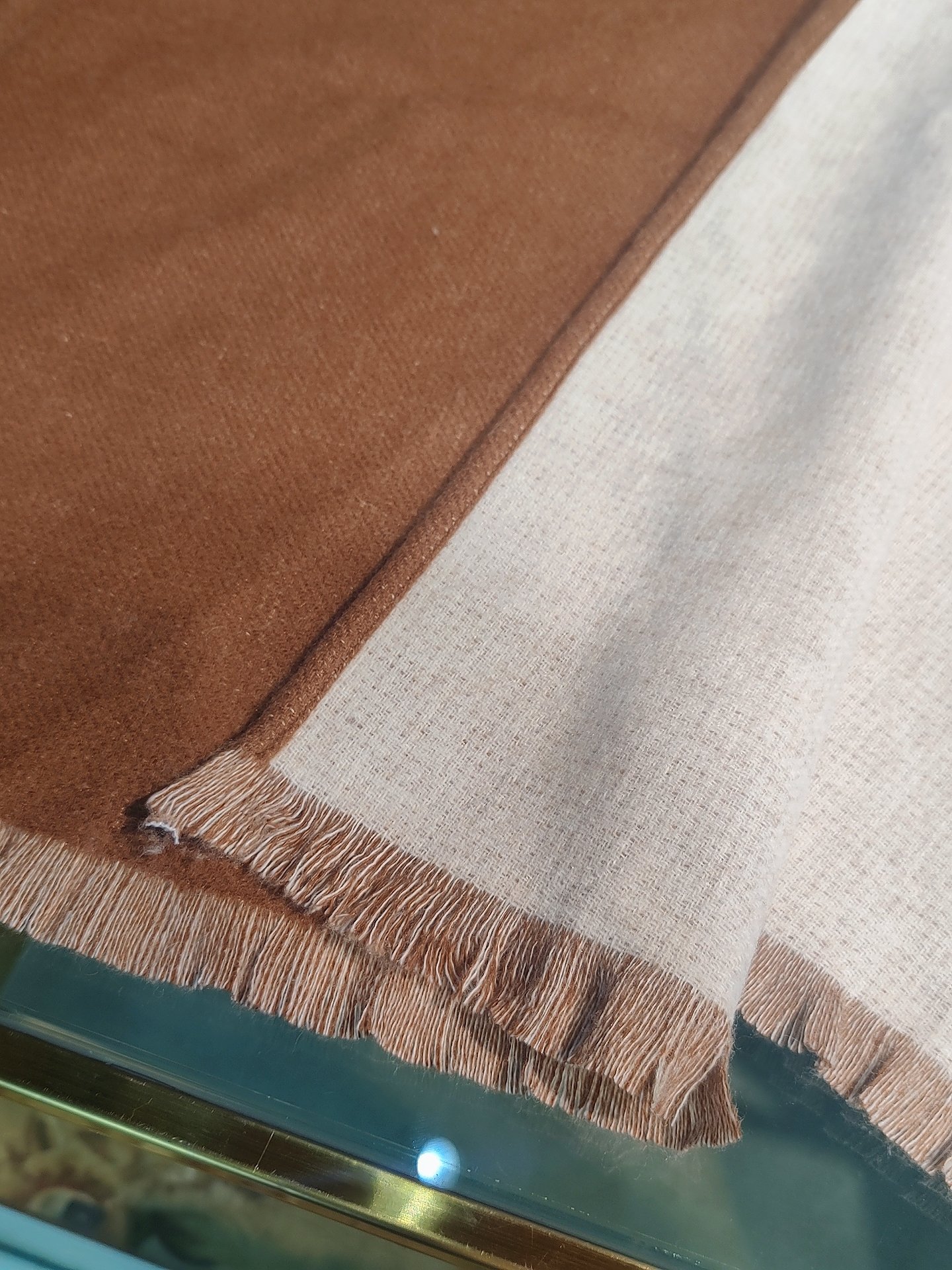 ，芬迪Fendi连帽斗篷，大极品，正儿八经的好东西，时下刮起了FF风~~据说很多人去专柜只要是FF都全系