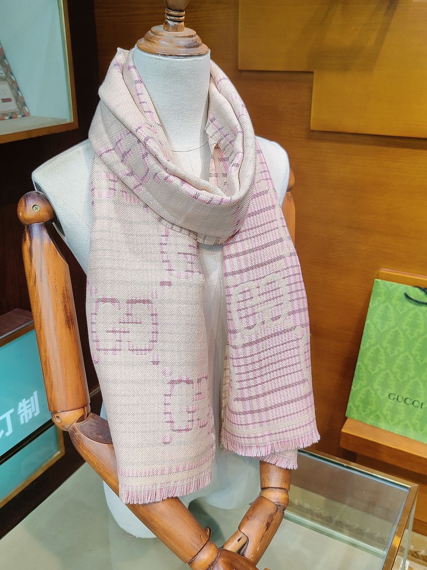 ❤️ GG格子金线米色 原版定制 前期打版好多次 大小logo共六个颜色 细节跟足 质感无敌 精纺纱线 