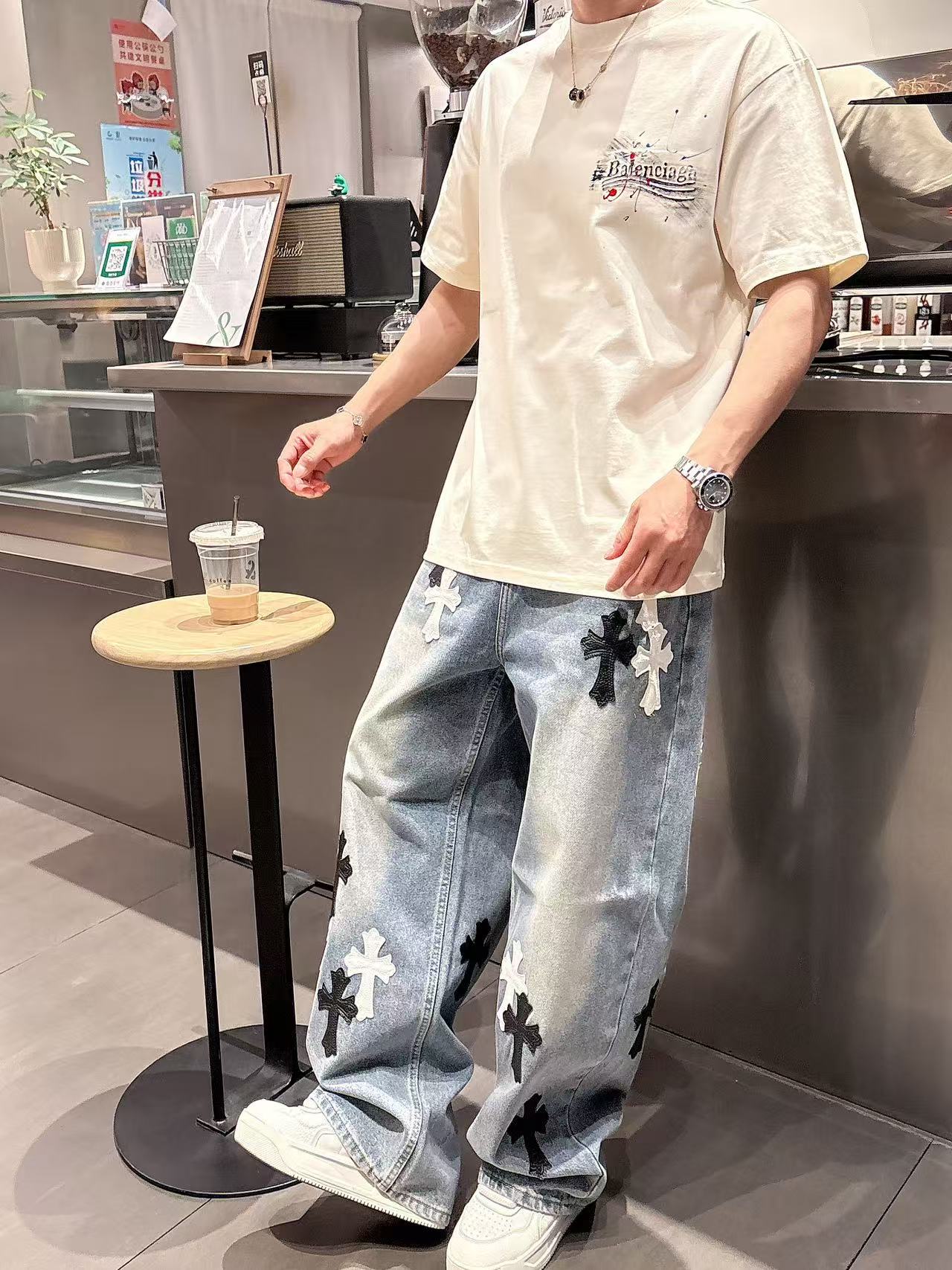 巴黎世家 * 𝟐6𝐬s 春夏休闲短袖定制面料 品牌经典LOGO 工艺精致 休闲百搭 【𝐒𝐢𝐳𝐞：码数】 
