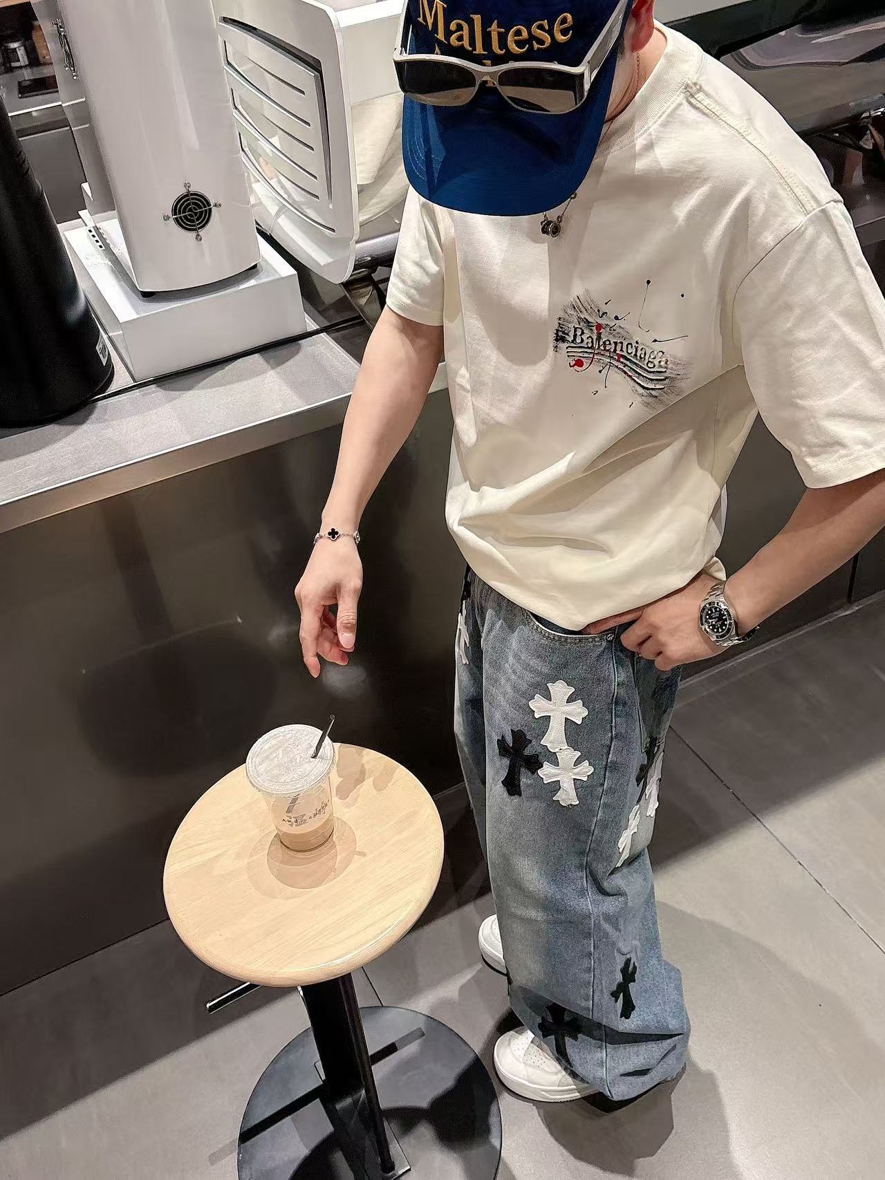 巴黎世家 * 𝟐6𝐬s 春夏休闲短袖定制面料 品牌经典LOGO 工艺精致 休闲百搭 【𝐒𝐢𝐳𝐞：码数】 