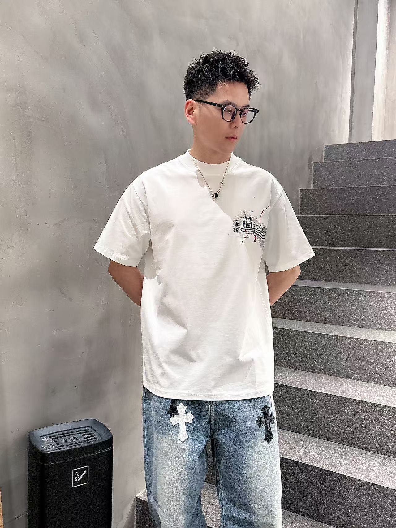 巴黎世家 * 𝟐6𝐬s 春夏休闲短袖定制面料 品牌经典LOGO 工艺精致 休闲百搭 【𝐒𝐢𝐳𝐞：码数】 