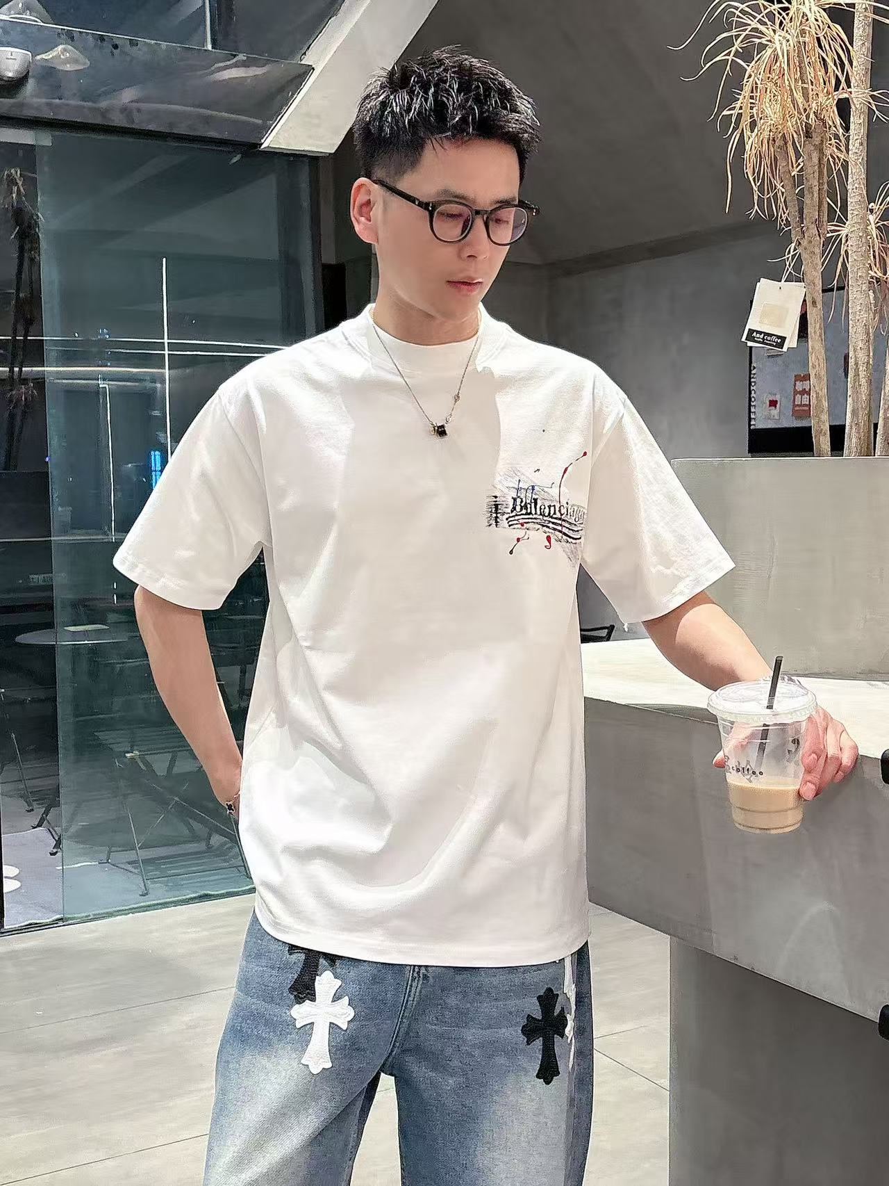 巴黎世家 * 𝟐6𝐬s 春夏休闲短袖定制面料 品牌经典LOGO 工艺精致 休闲百搭 【𝐒𝐢𝐳𝐞：码数】 