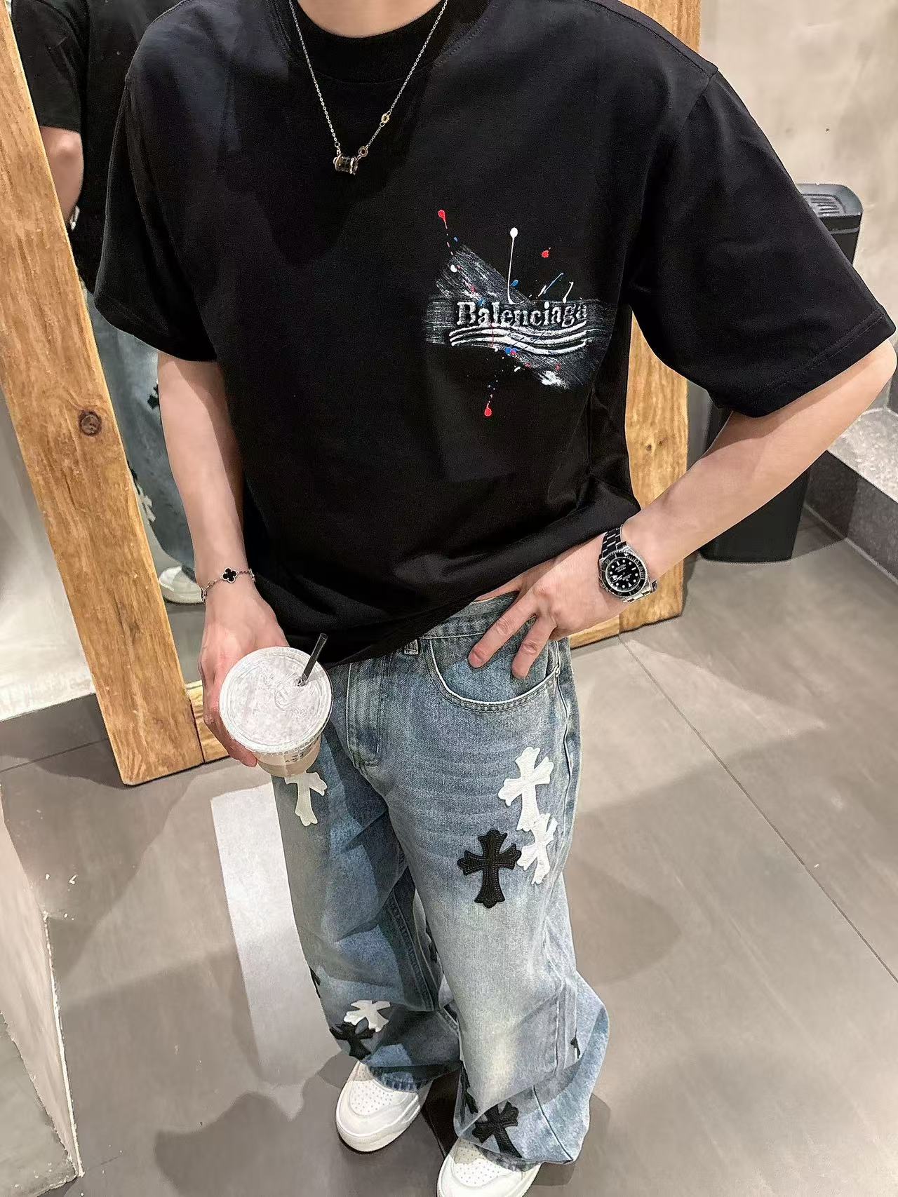 巴黎世家 * 𝟐6𝐬s 春夏休闲短袖定制面料 品牌经典LOGO 工艺精致 休闲百搭 【𝐒𝐢𝐳𝐞：码数】 