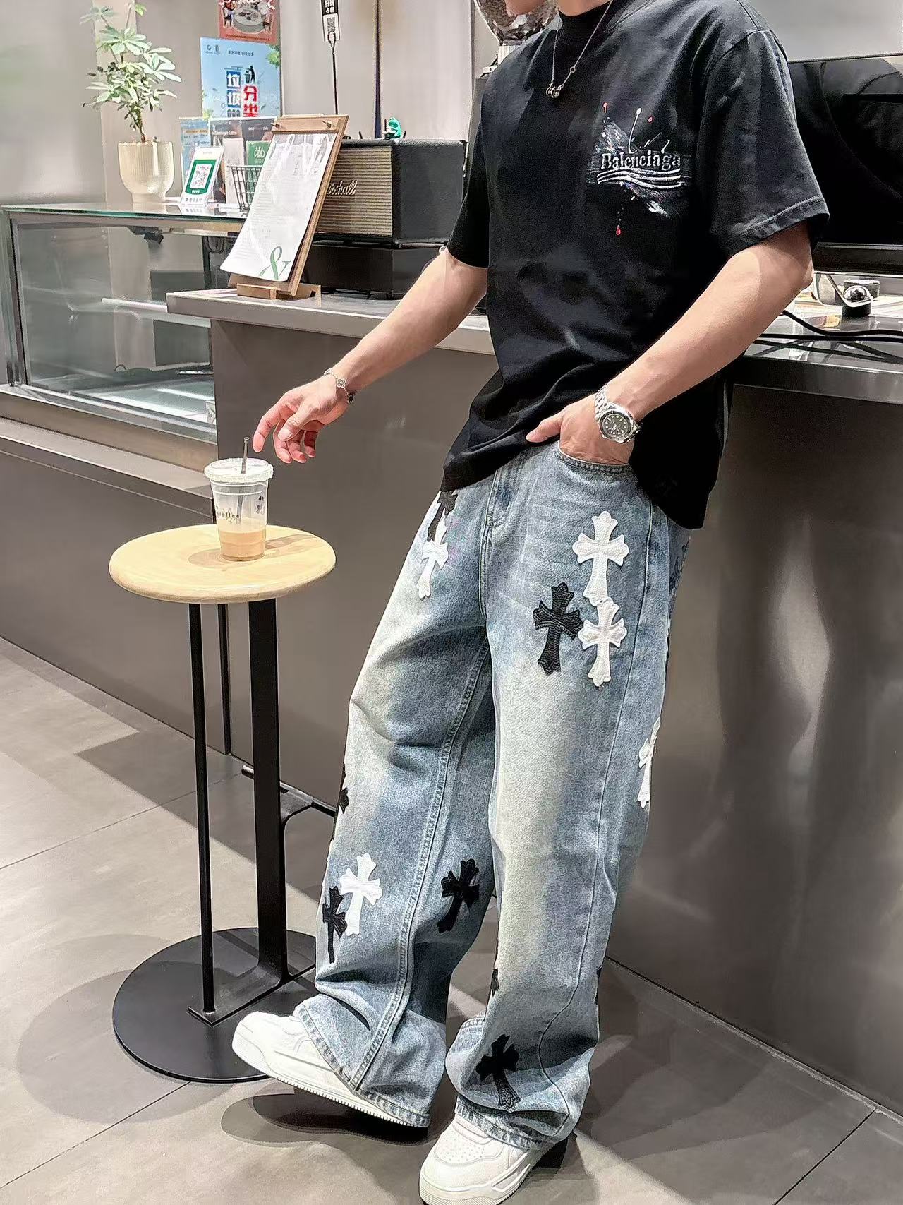 巴黎世家 * 𝟐6𝐬s 春夏休闲短袖定制面料 品牌经典LOGO 工艺精致 休闲百搭 【𝐒𝐢𝐳𝐞：码数】 