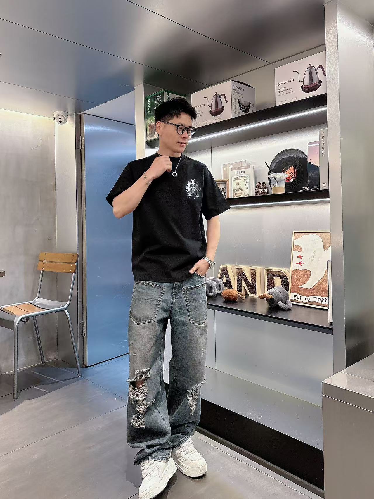 NO:123751,2025 summer new model Croxin [convex craft] hand-painted casual T-shirt Customized 260g high-strength pure cotton fabric Loose style Fine craftsmanship Comfortable casual and versatile Color black White Gray Apricot Size: S-3XL,,chrome hearts,tees, t-shirt,alexander wang198609092025夏季新款 克罗心【凹凸工艺】手绘休闲T恤 定制260g高支纯棉面料 宽松版型 工艺精细 舒适休闲百搭 颜色黑色 白色 灰色 杏色 尺码: S-3XL,,chrome hearts,tees，t-shirt,alexander wang,Men's clothing