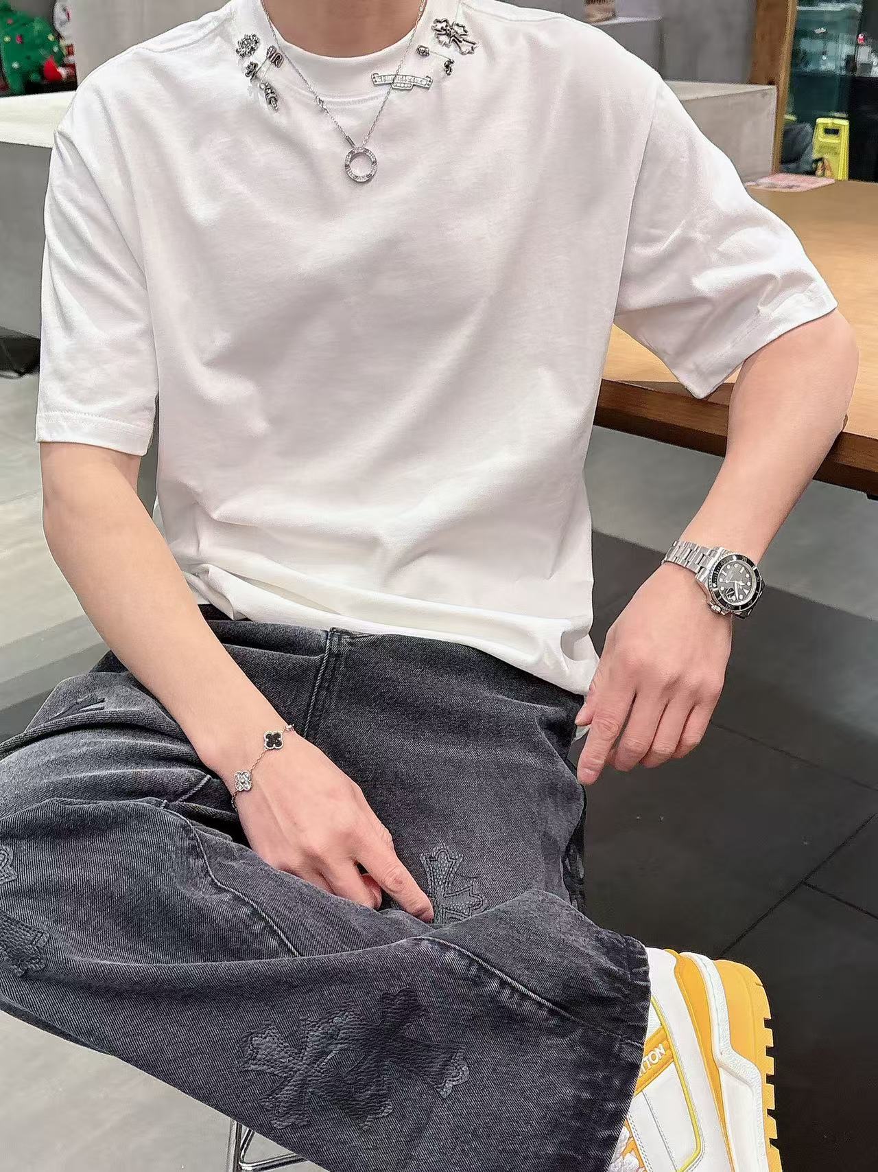 克罗心 * 𝟐6𝐬s 春夏休闲短袖定制面料 品牌经典LOGO 工艺精致 休闲百搭 【𝐒𝐢𝐳𝐞：码数】 S