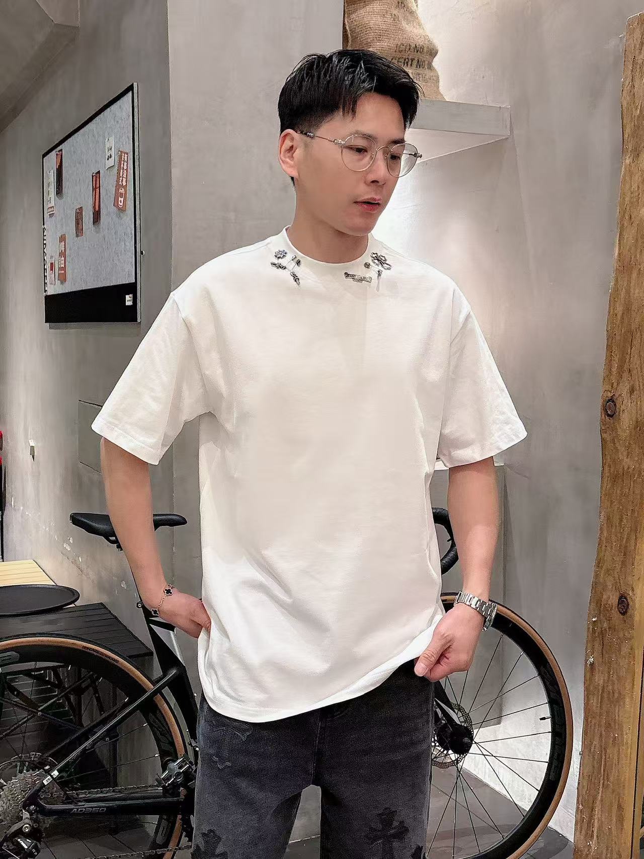 克罗心 * 𝟐6𝐬s 春夏休闲短袖定制面料 品牌经典LOGO 工艺精致 休闲百搭 【𝐒𝐢𝐳𝐞：码数】 S