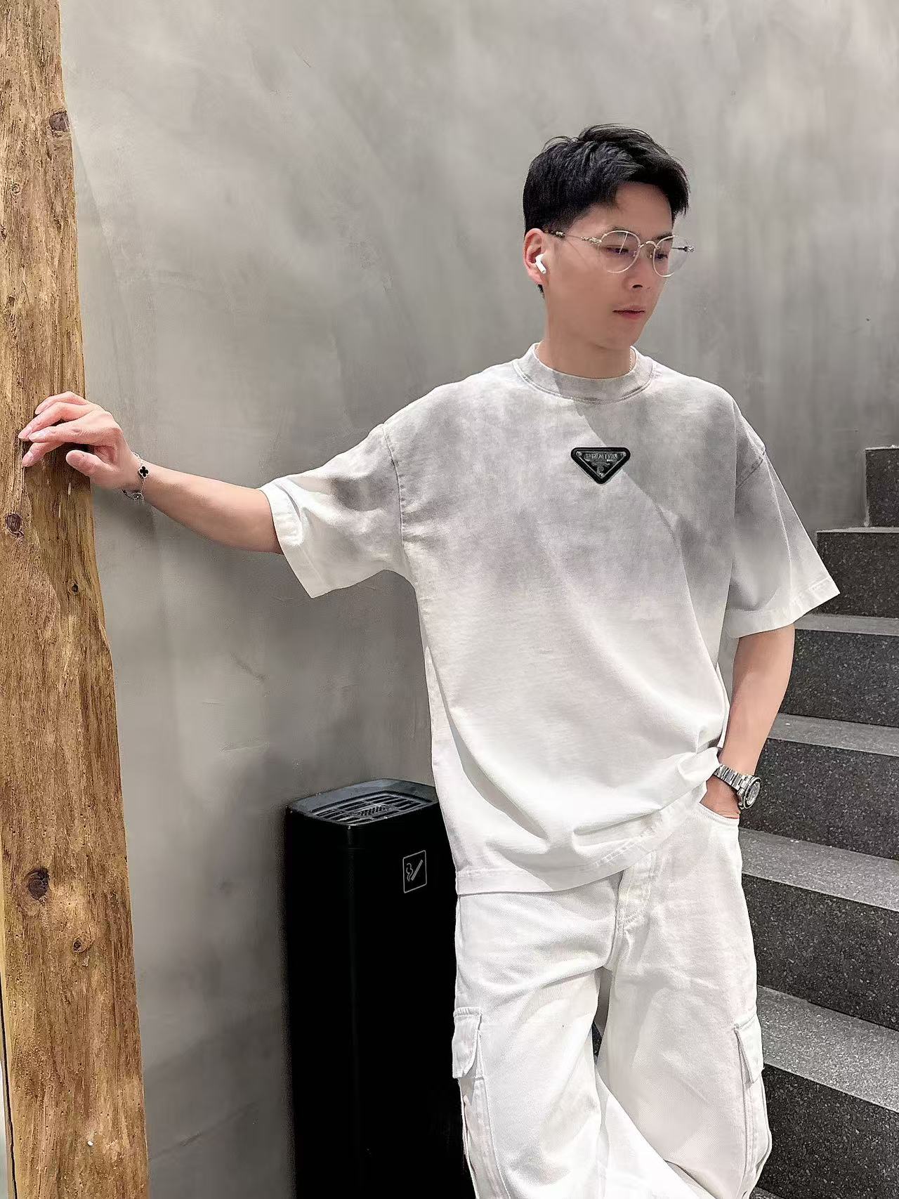 普拉达 * 𝟐6𝐬s 春夏休闲短袖定制面料 品牌经典LOGO 工艺精致 休闲百搭 【𝐒𝐢𝐳𝐞：码数】 S