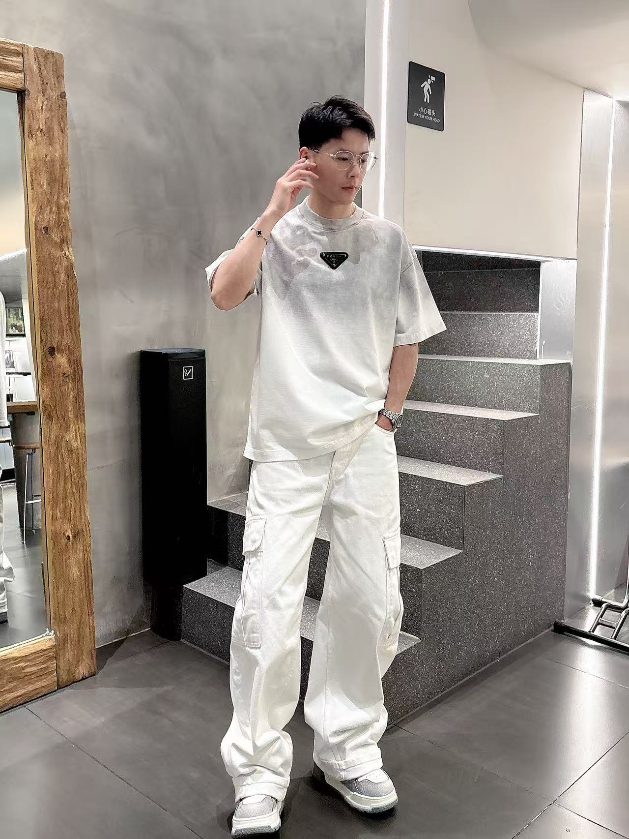 普拉达 * 𝟐6𝐬s 春夏休闲短袖定制面料 品牌经典LOGO 工艺精致 休闲百搭 【𝐒𝐢𝐳𝐞：码数】 S