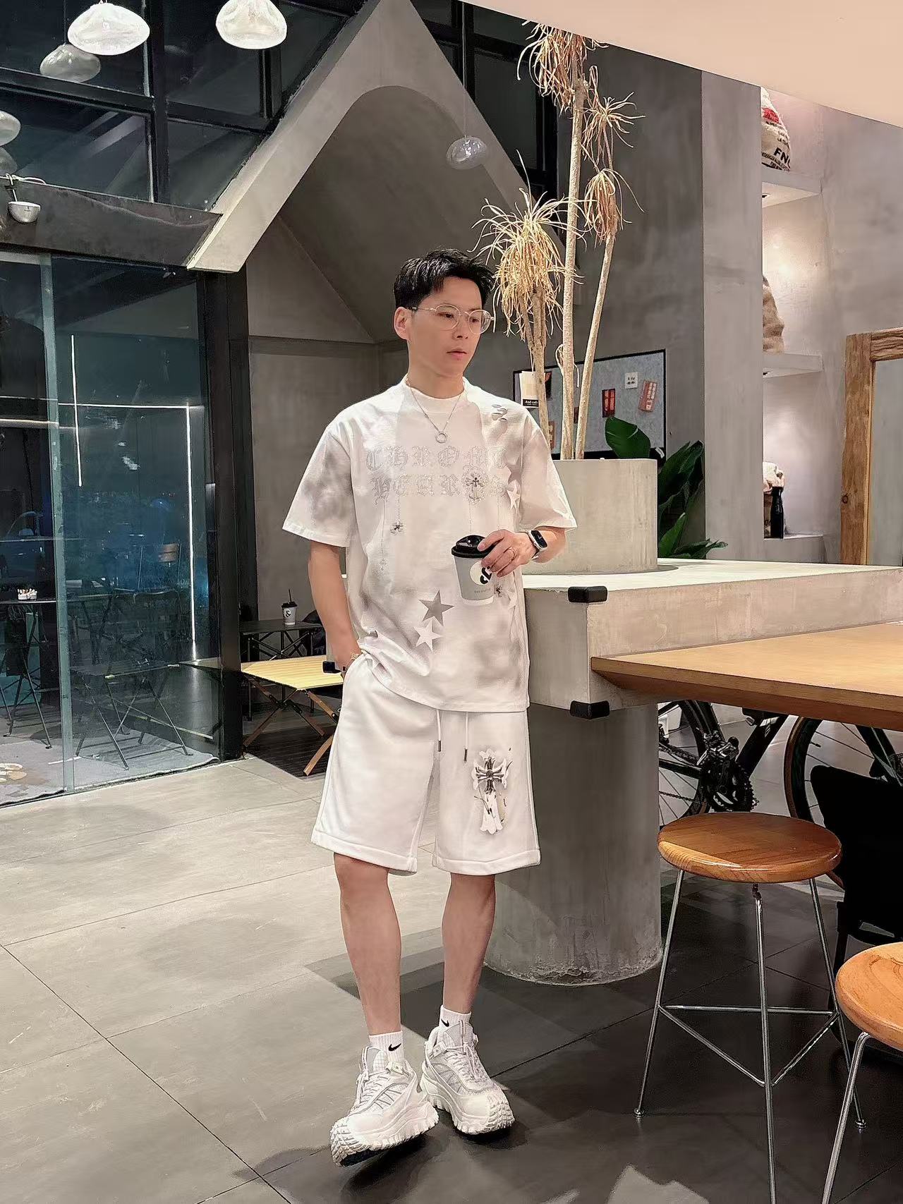 克罗心* 𝟐6𝐬s 春夏休闲短裤 定制面料 手绘定制标 品牌经典LOGO 工艺精致 休闲百搭 【𝐒𝐢𝐳𝐞