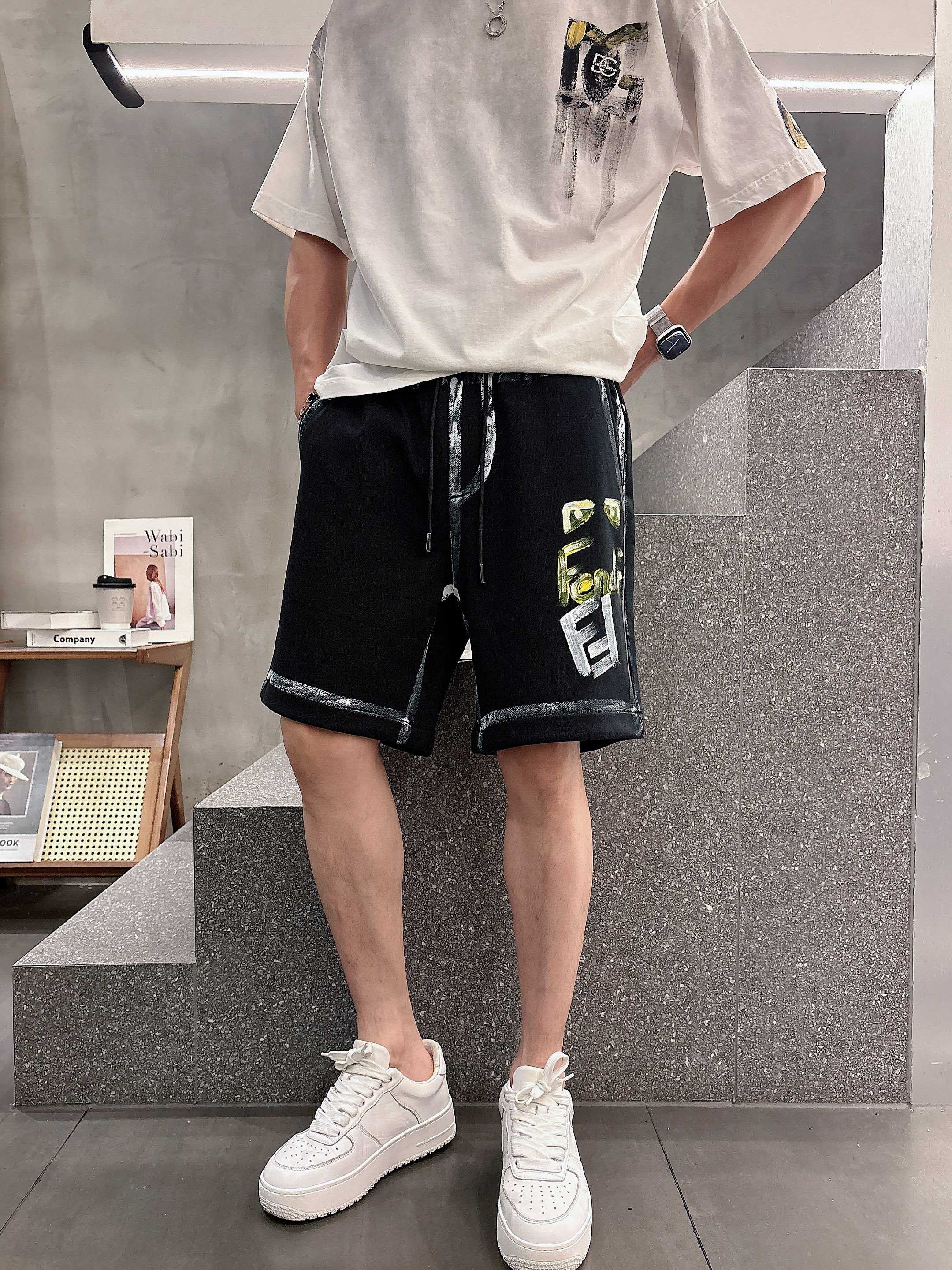 NO:144382,Fendi* 5s hand-painted custom logo New spring and summer casual shorts, excellent comfort and strong hand touch. Very high recognition Custom imported fabrics Fresh color Fine workmanship [code] S - 3XL,,fendi, shorts, alexander wang19860909芬迪* 5s 手绘定制标 春夏新款休闲短裤 ,舒适度极好,手触感强烈.辨识度极高 定制进口面料 色泽清新 做工精细【码数】 S - 3XL,,fendi,shorts,alexander wang,Men's clothing