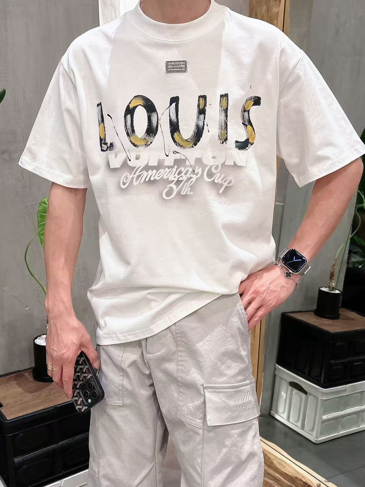 LV* 𝟐6𝐬s 春夏休闲短袖定制面料 品牌经典LOGO 工艺精致 休闲百搭 【𝐒𝐢𝐳𝐞：码数】 S-3