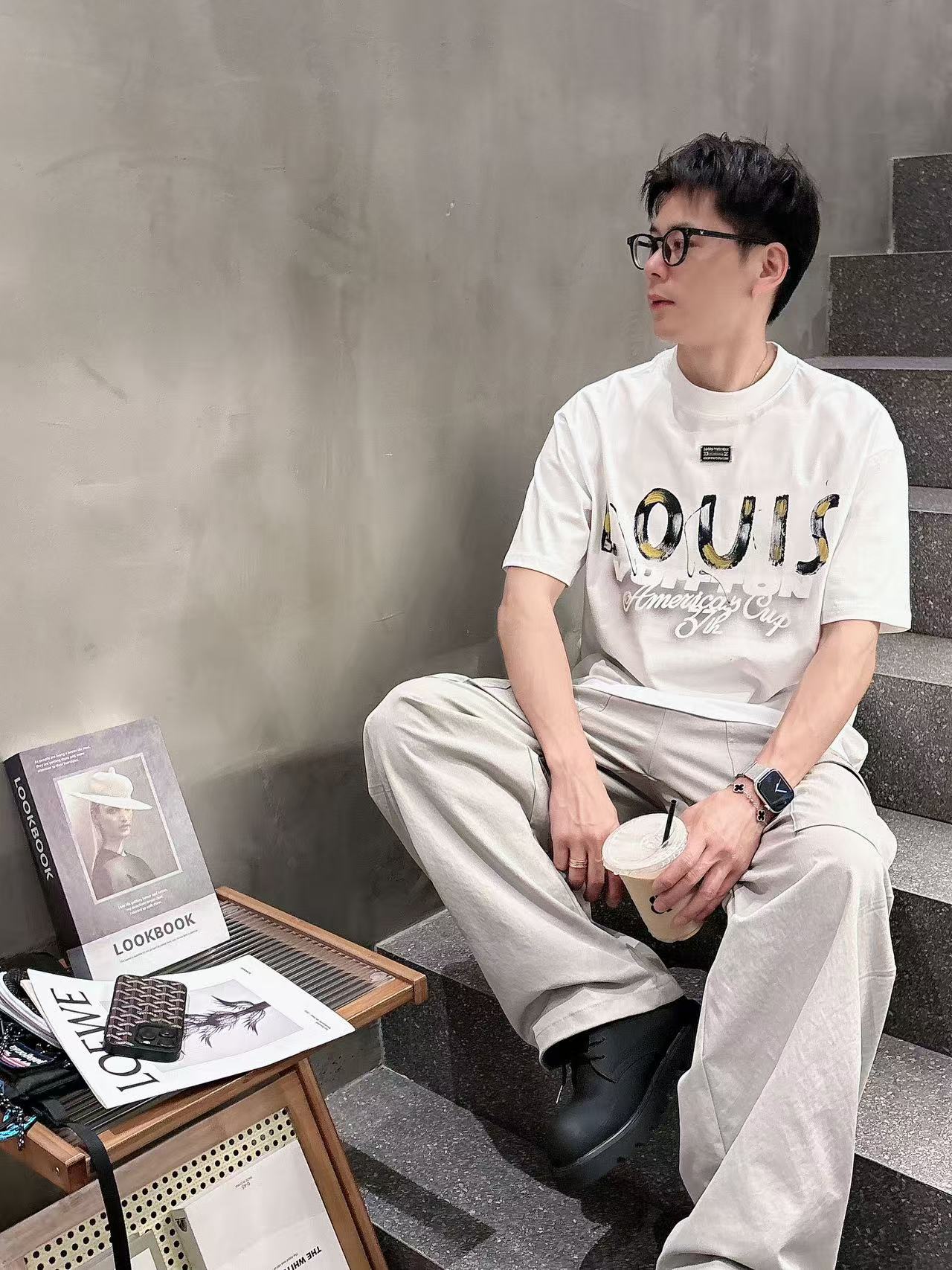LV* 𝟐6𝐬s 春夏休闲短袖定制面料 品牌经典LOGO 工艺精致 休闲百搭 【𝐒𝐢𝐳𝐞：码数】 S-3