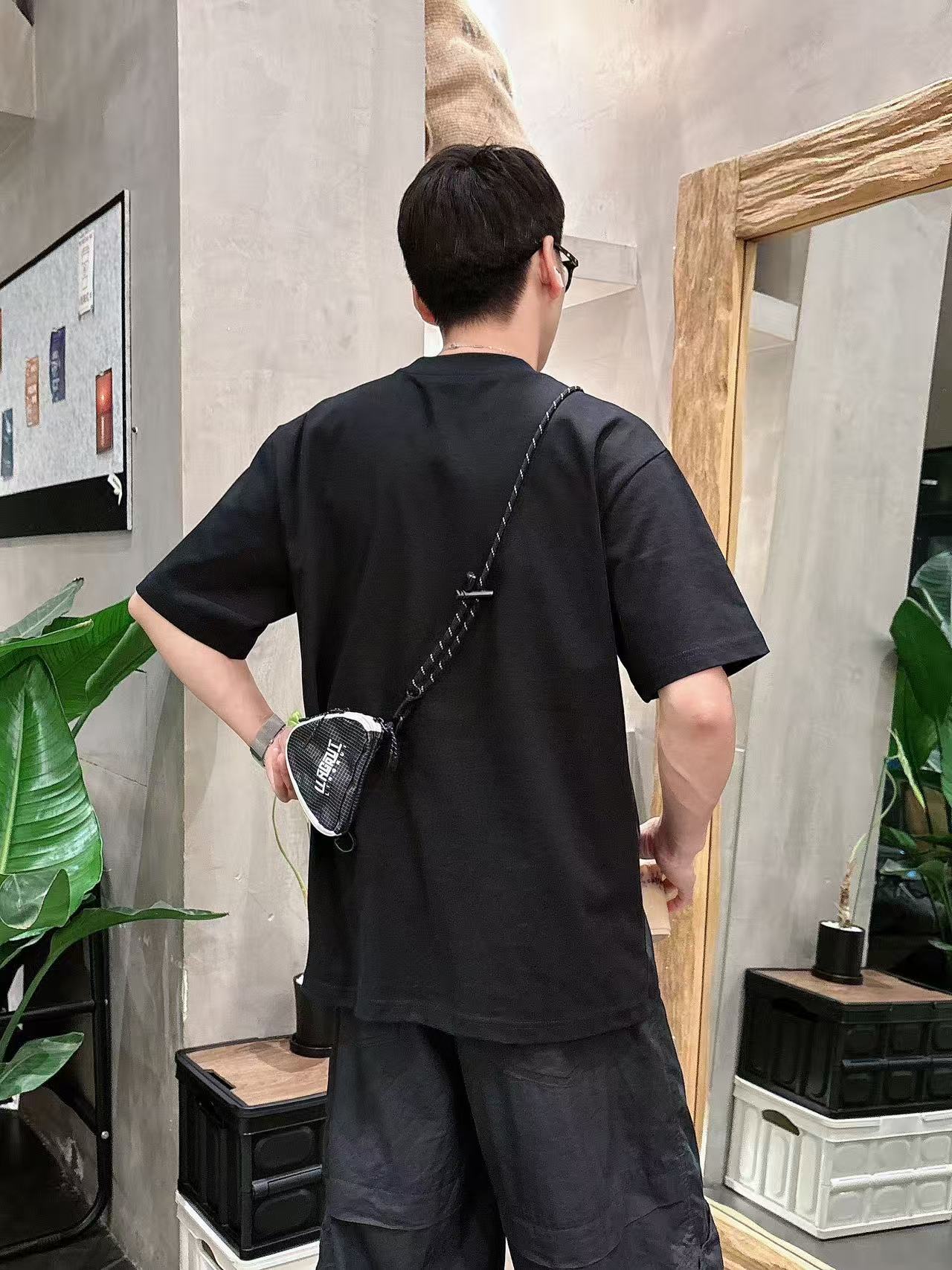 DG * 𝟐6𝐬s 春夏休闲短袖定制面料 品牌经典LOGO 工艺精致 休闲百搭 【𝐒𝐢𝐳𝐞：码数】 S-