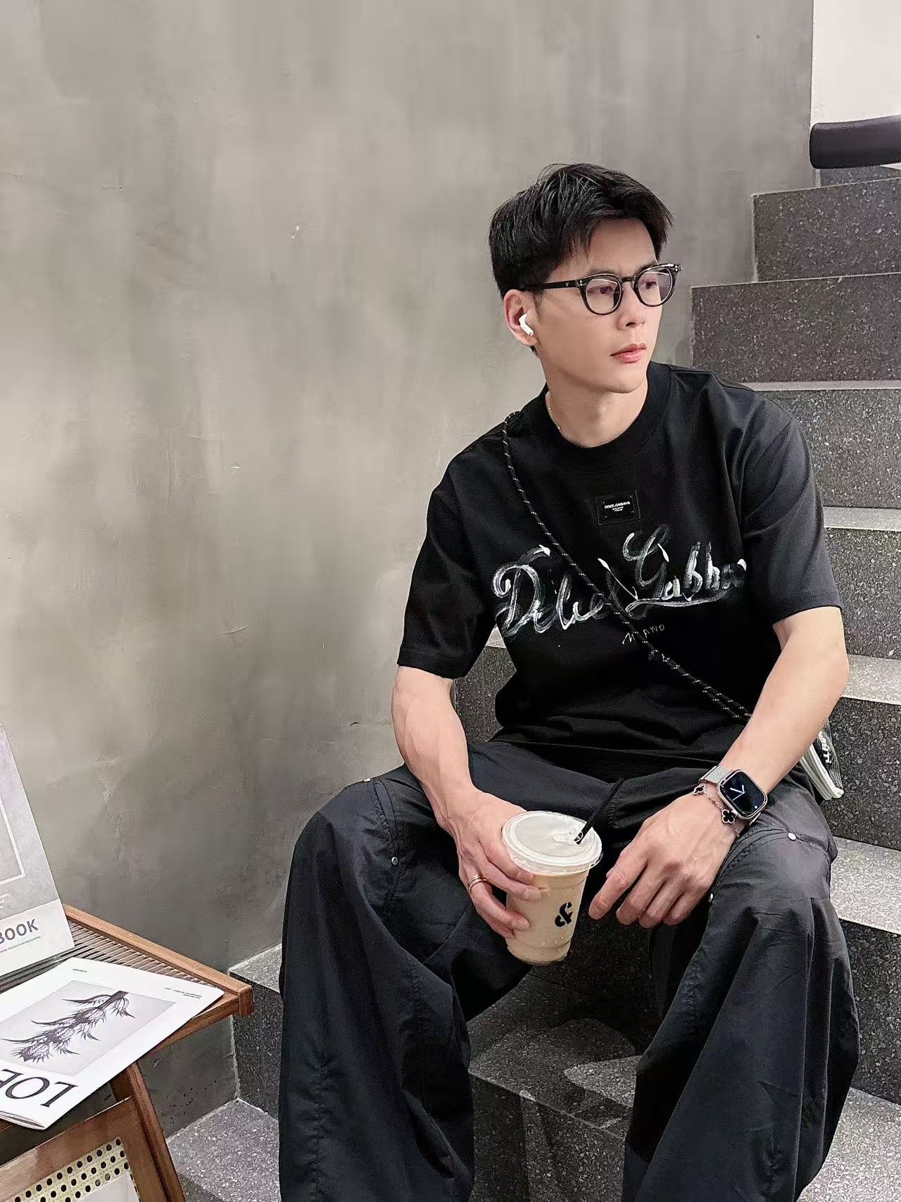 DG * 𝟐6𝐬s 春夏休闲短袖定制面料 品牌经典LOGO 工艺精致 休闲百搭 【𝐒𝐢𝐳𝐞：码数】 S-