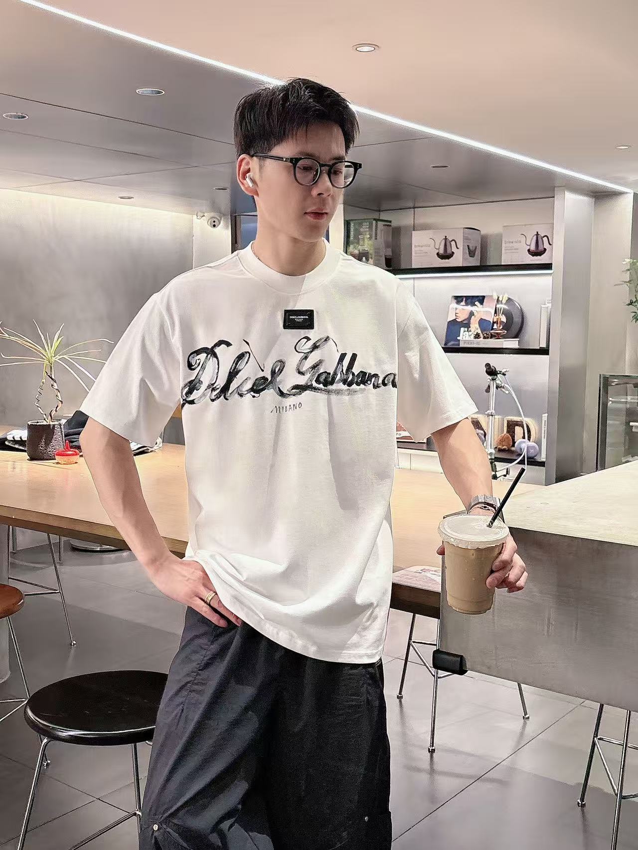 DG * 𝟐6𝐬s 春夏休闲短袖定制面料 品牌经典LOGO 工艺精致 休闲百搭 【𝐒𝐢𝐳𝐞：码数】 S-